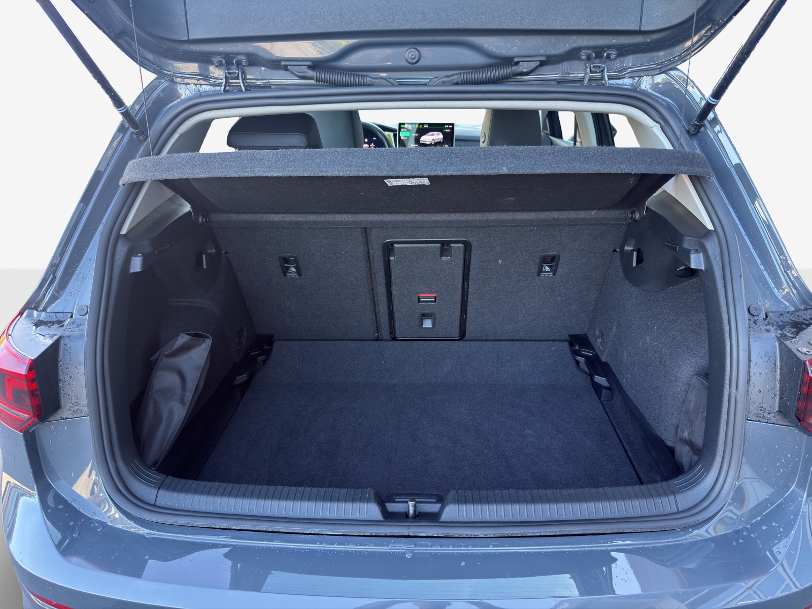 VW Golf 1.5 e TSI mHEV Style DSG-image-12