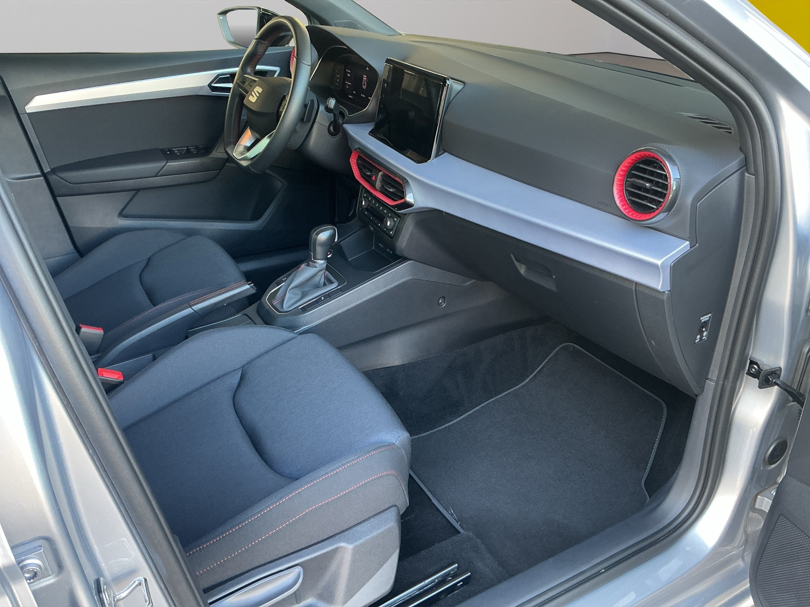SEAT Ibiza 1.0 EcoTSI Hola FR DSG-image-10