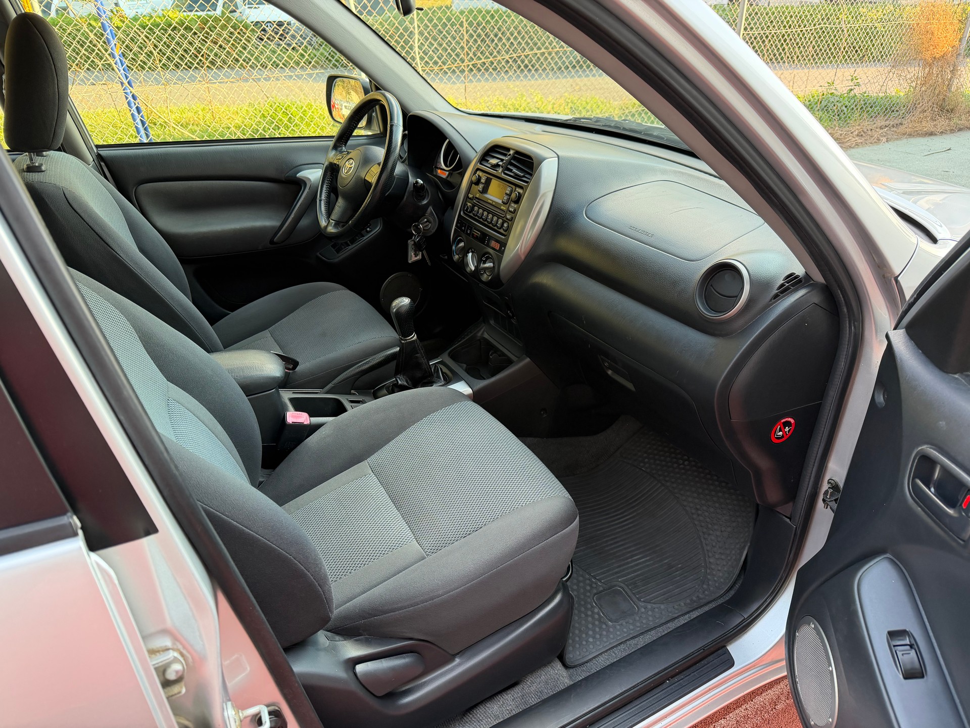 TOYOTA RAV-4 2.0 16V Linea Terra-image-9