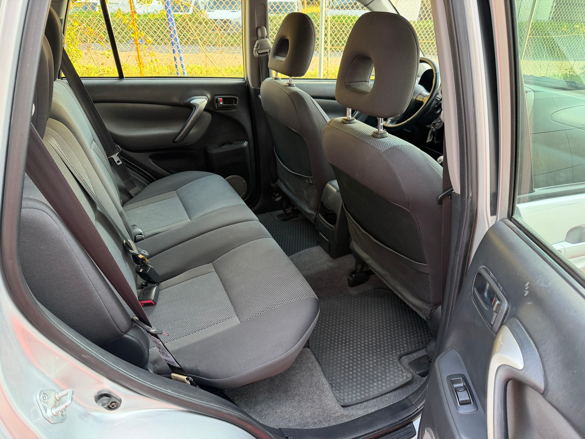 TOYOTA RAV-4 2.0 16V Linea Terra-image-11