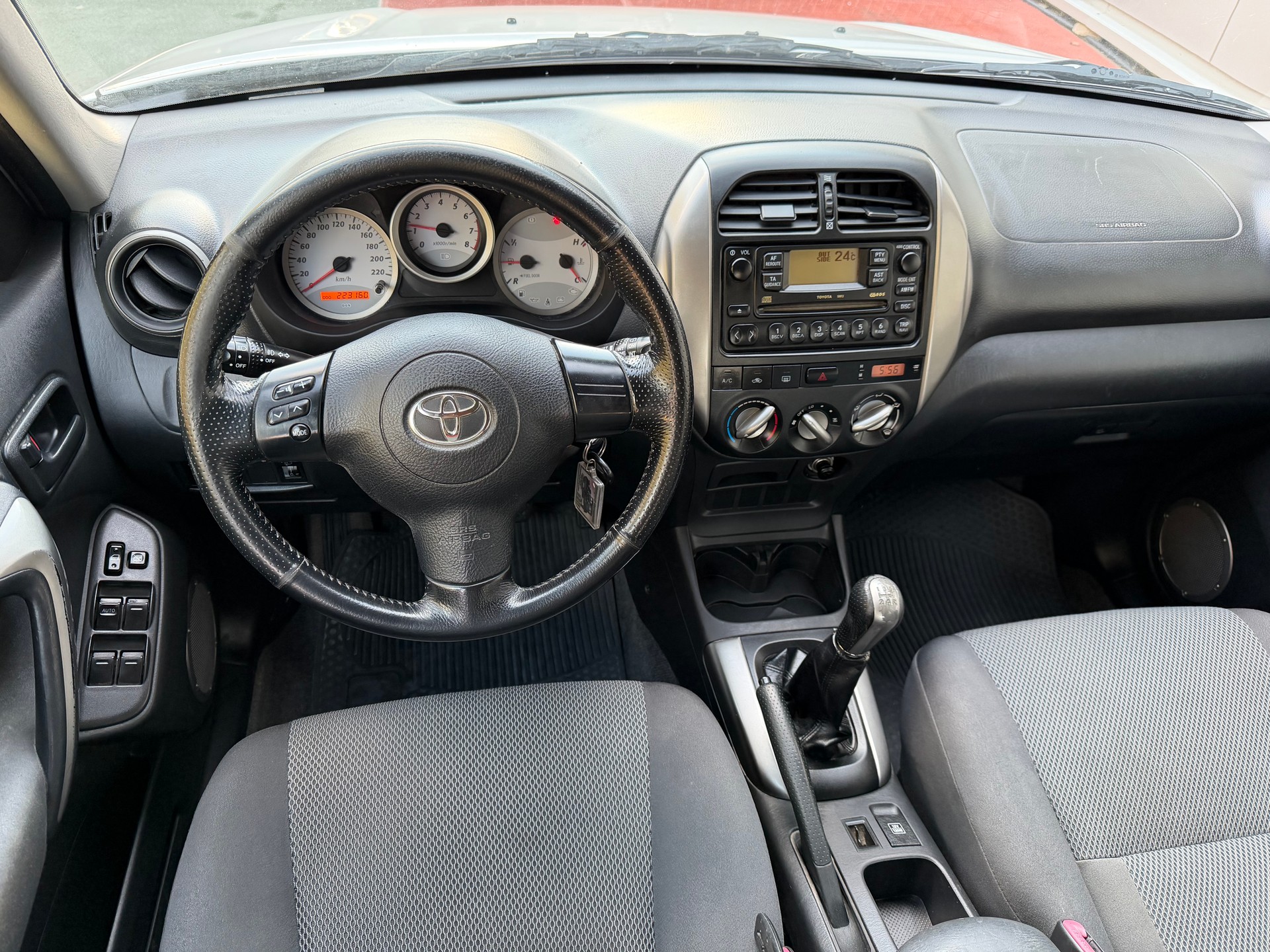 TOYOTA RAV-4 2.0 16V Linea Terra-image-7