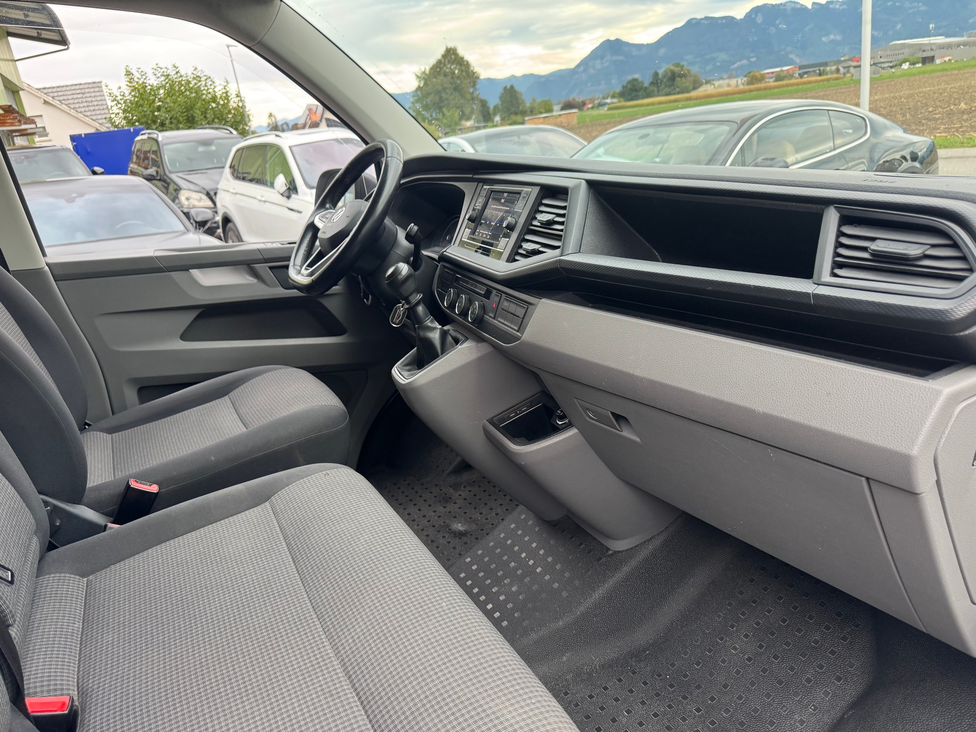 VW T6.1 2.0 TDI-image-11