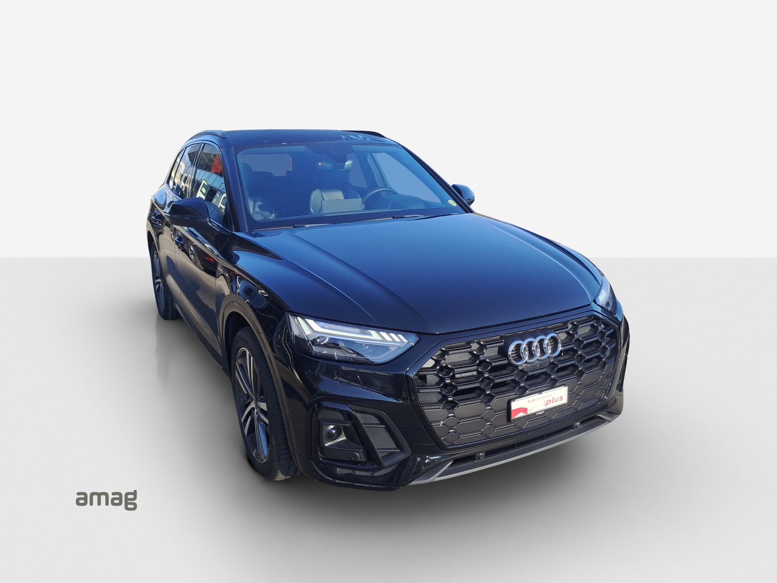 AUDI Q5 40 TDI Black Edition quattro S-tronic-image-15