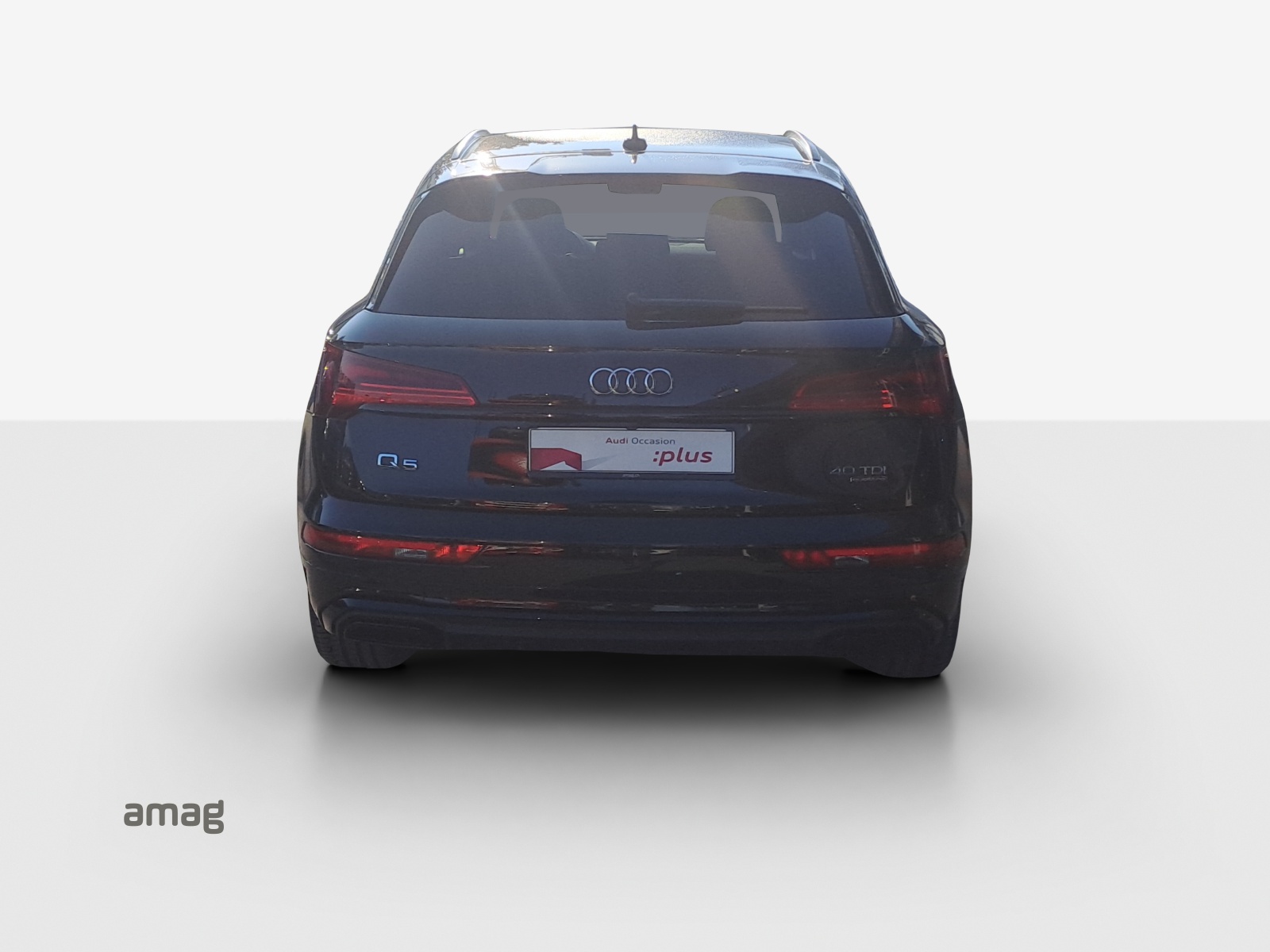 AUDI Q5 40 TDI Black Edition quattro S-tronic-image-3