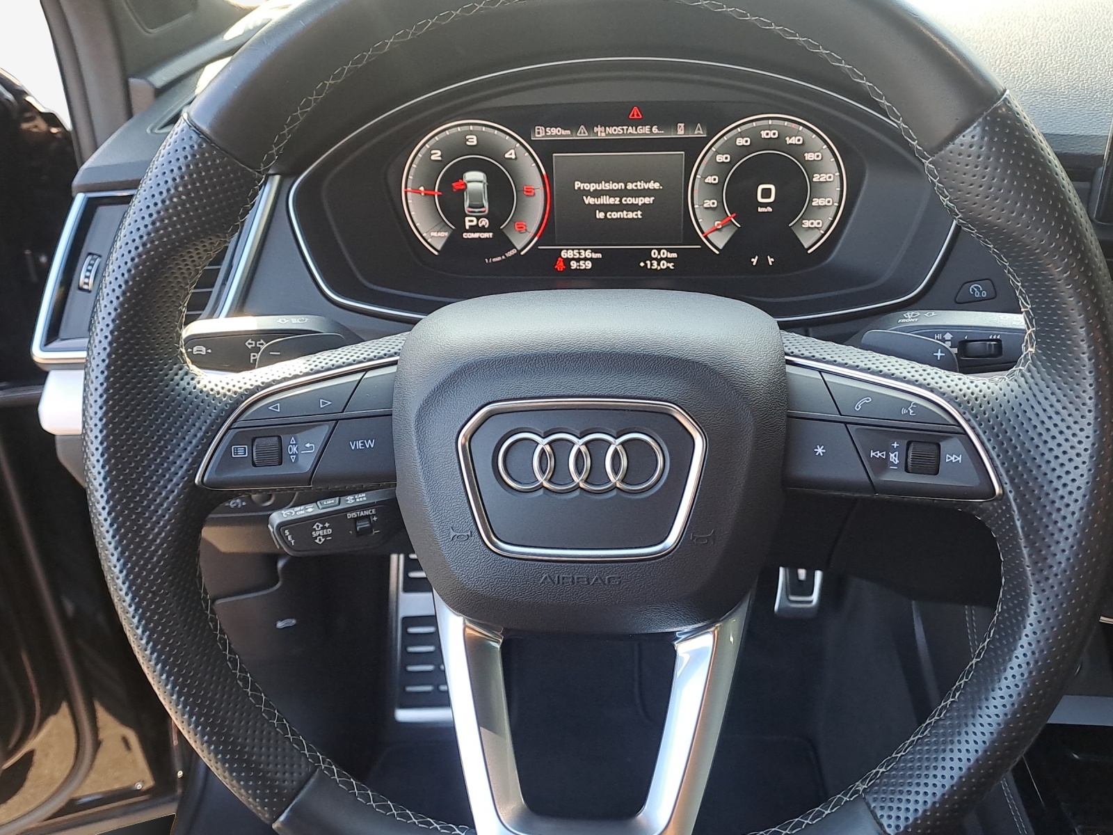 AUDI Q5 40 TDI Black Edition quattro S-tronic-image-9