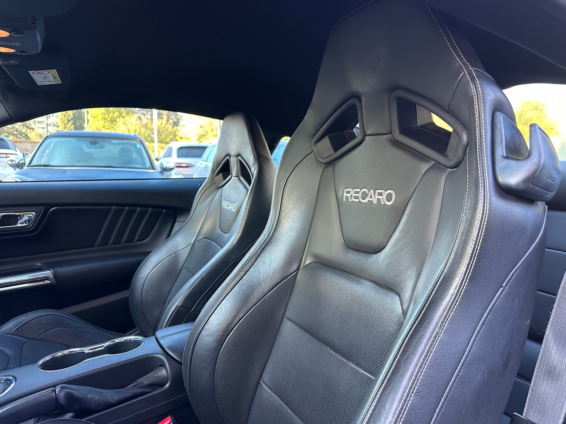 FORD Mustang Fastback 2.3-image-9