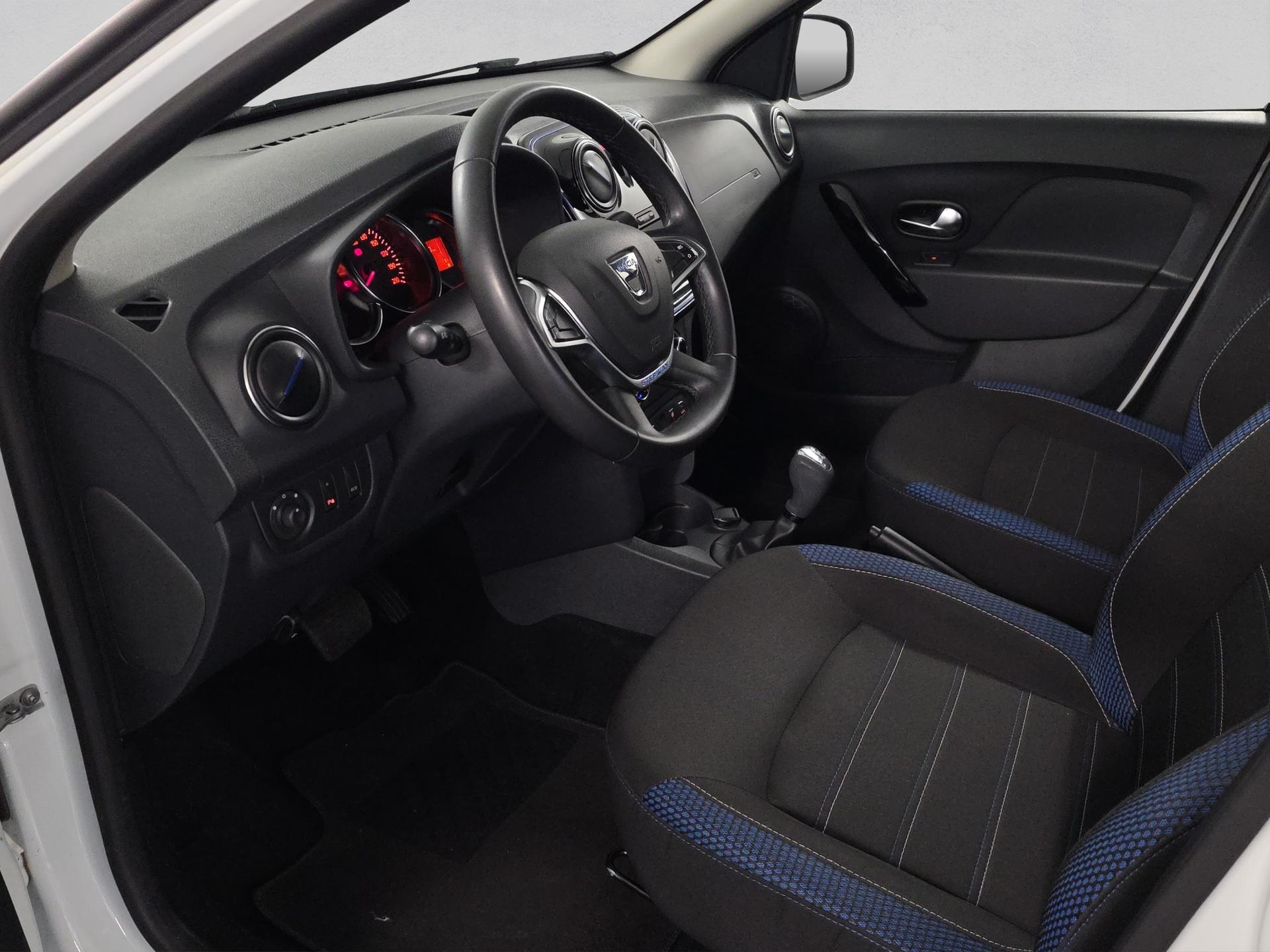 DACIA Sandero TCe 90 Celebration Easy-R-image-8