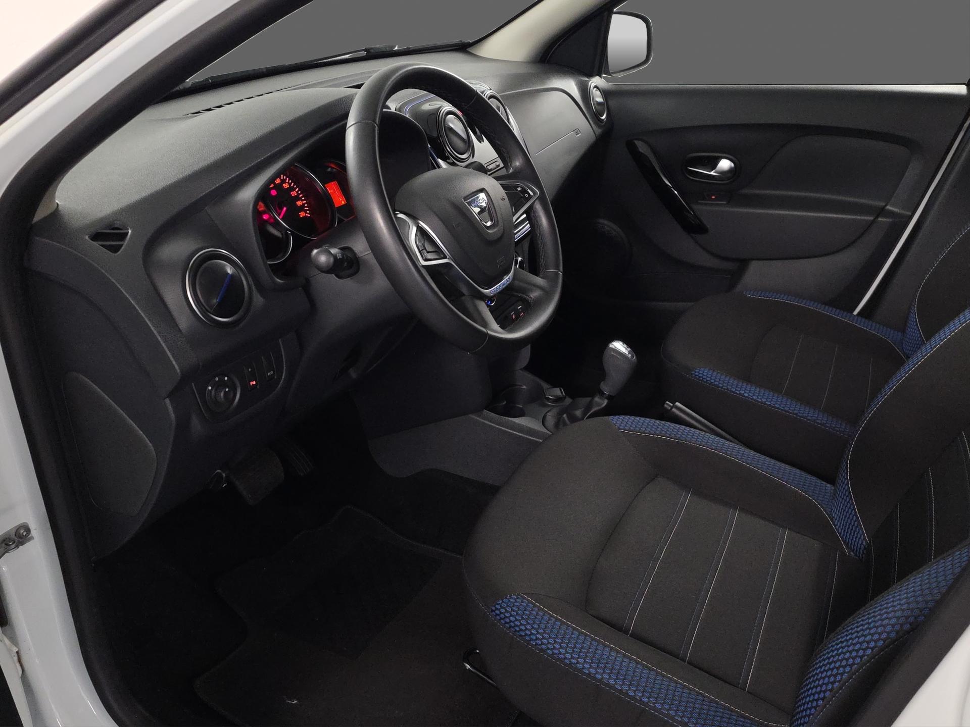 DACIA Sandero TCe 90 Celebration Easy-R-image-8