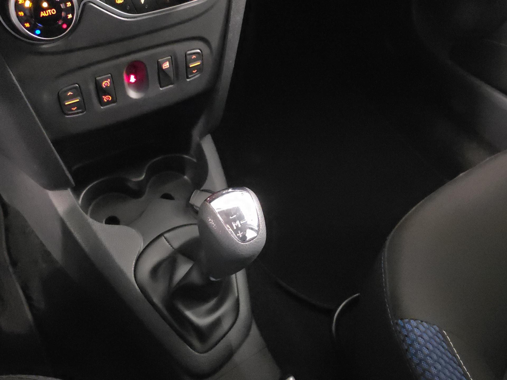 DACIA Sandero TCe 90 Celebration Easy-R-image-21