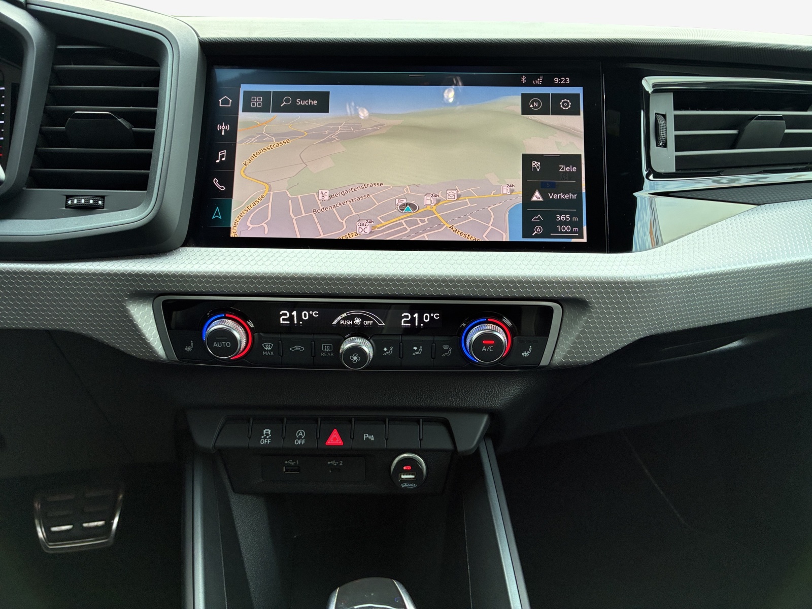 AUDI A1 Sportback 35 TFSI S Line S-tronic-image-10