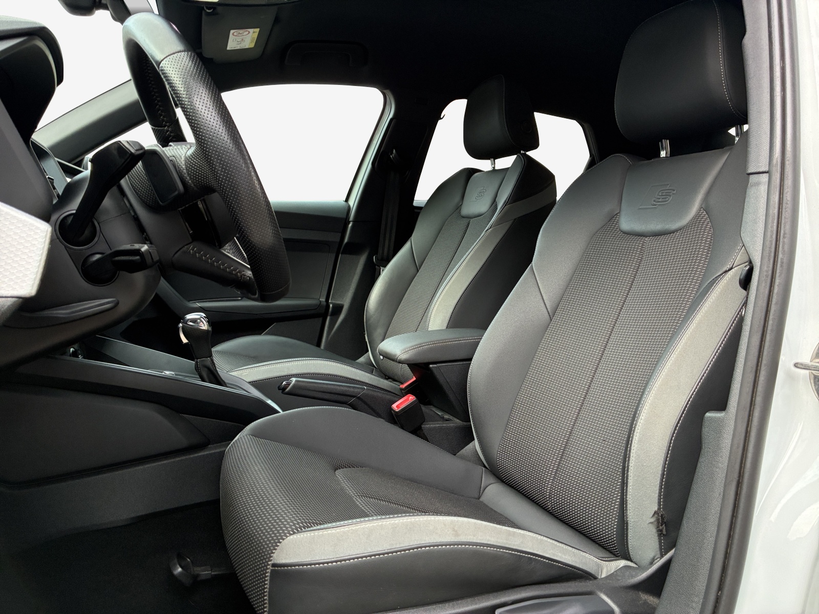 AUDI A1 Sportback 35 TFSI S Line S-tronic-image-7