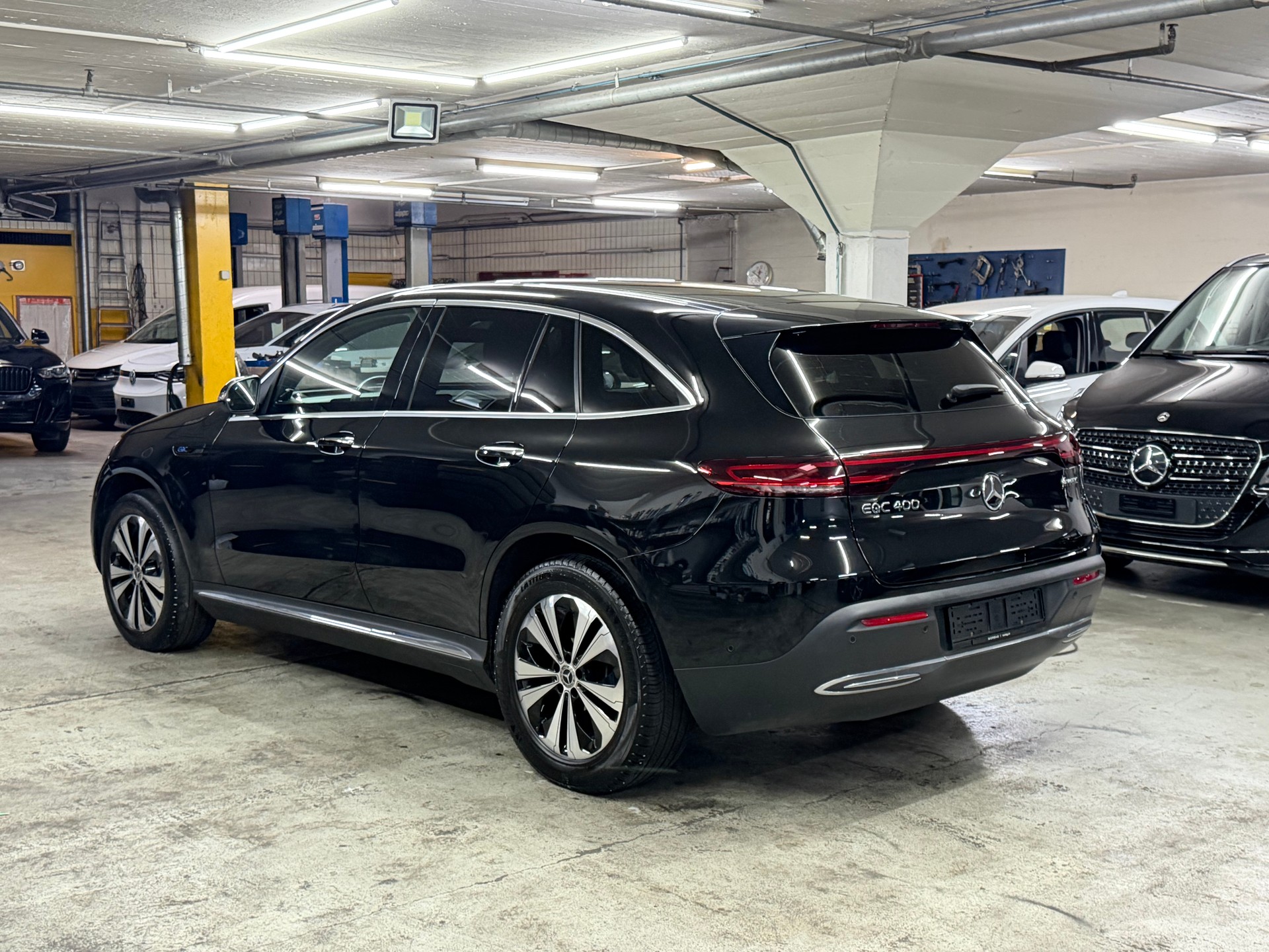 MERCEDES-BENZ EQC 400 4Matic-image-2