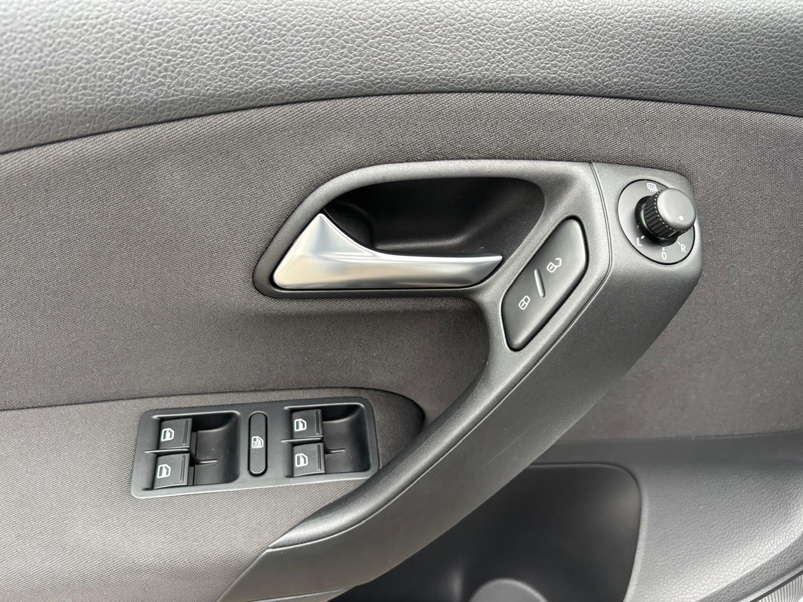 VW Polo 1.2 TSI Comfortline-image-12