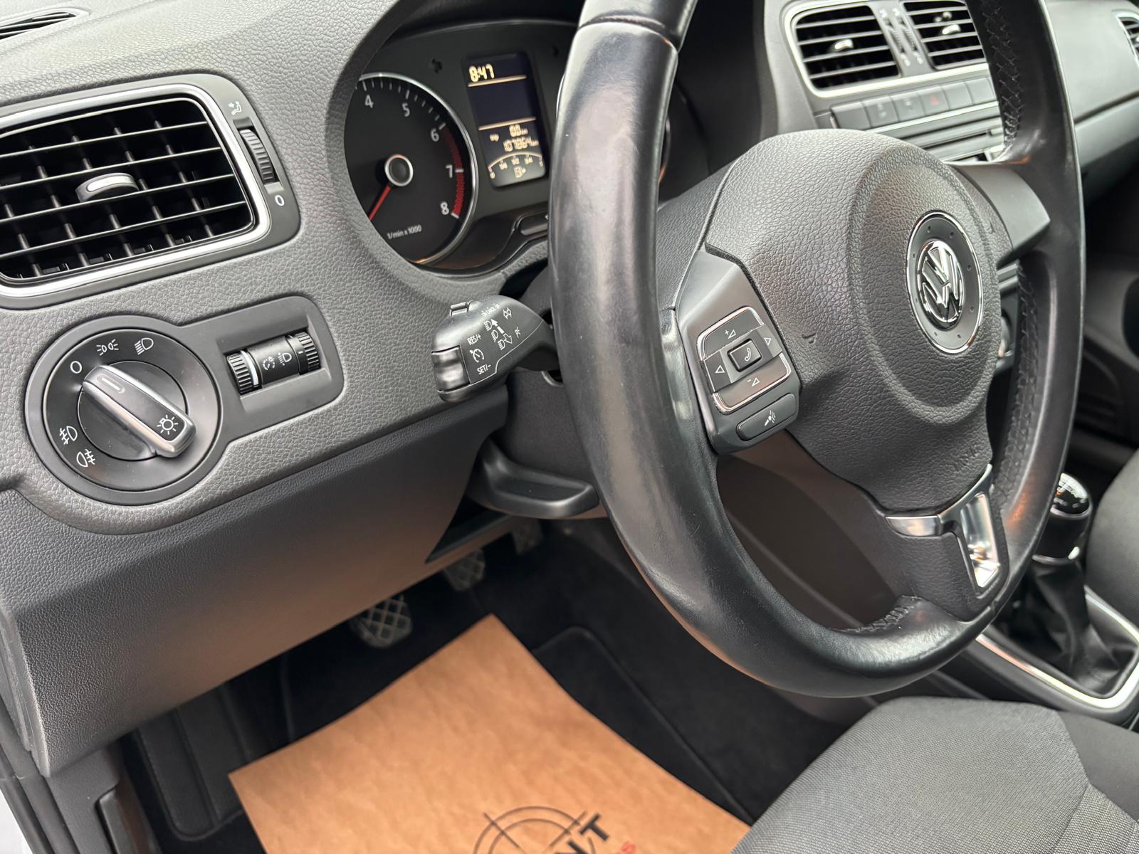VW Polo 1.2 TSI Comfortline-image-9