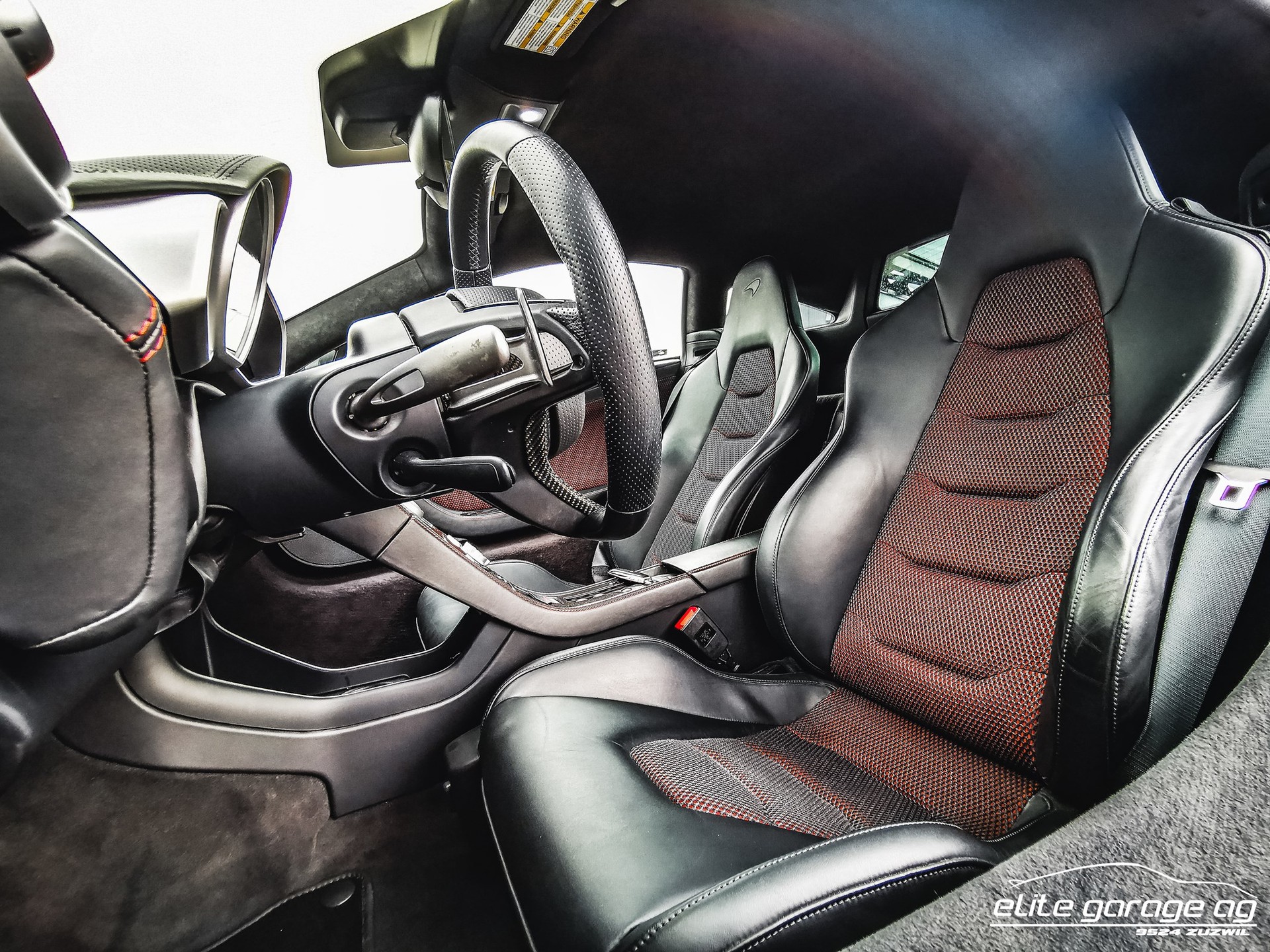 McLAREN MP4-12C Coupé 3.8 V8 SSG-image-11