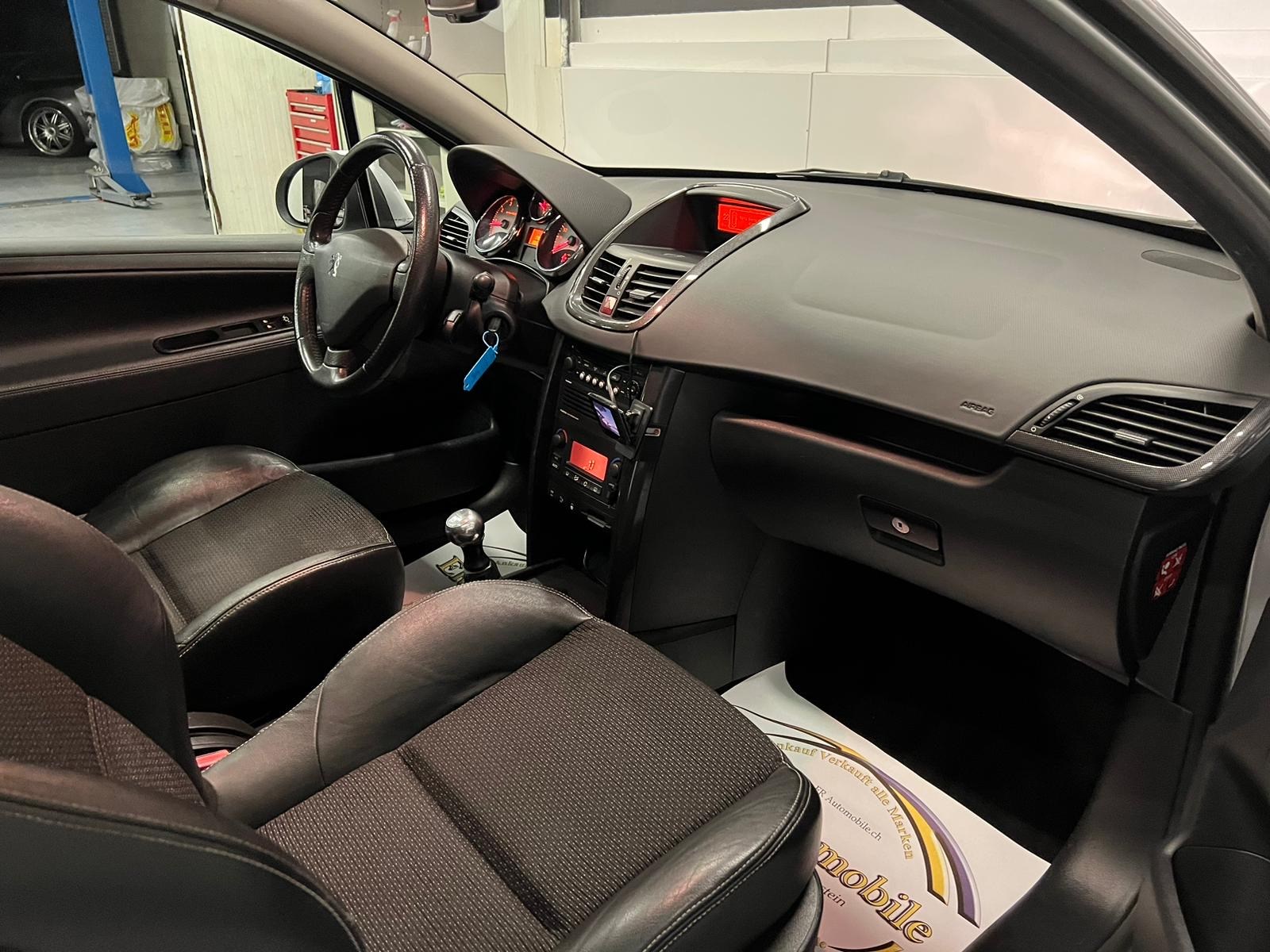 PEUGEOT 207 1.6 16V Turbo XSI-image-7