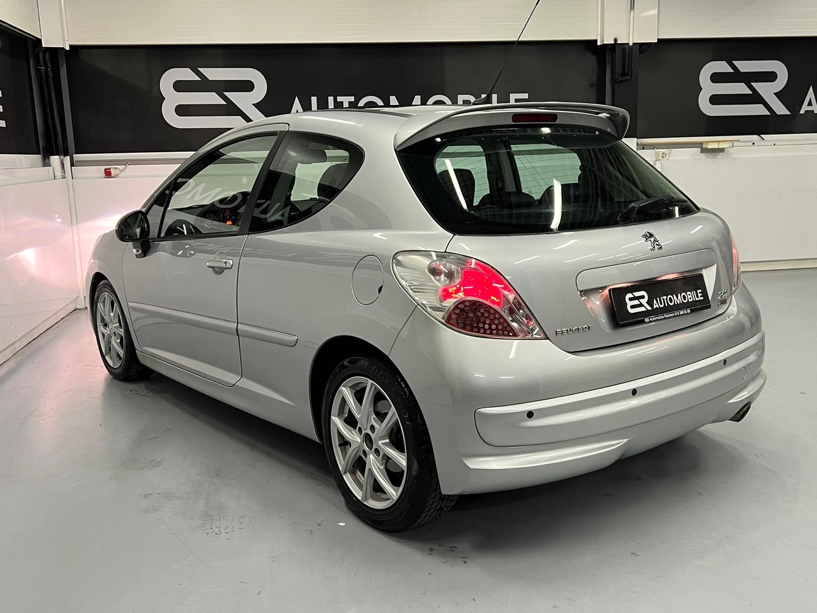 PEUGEOT 207 1.6 16V Turbo XSI-image-5