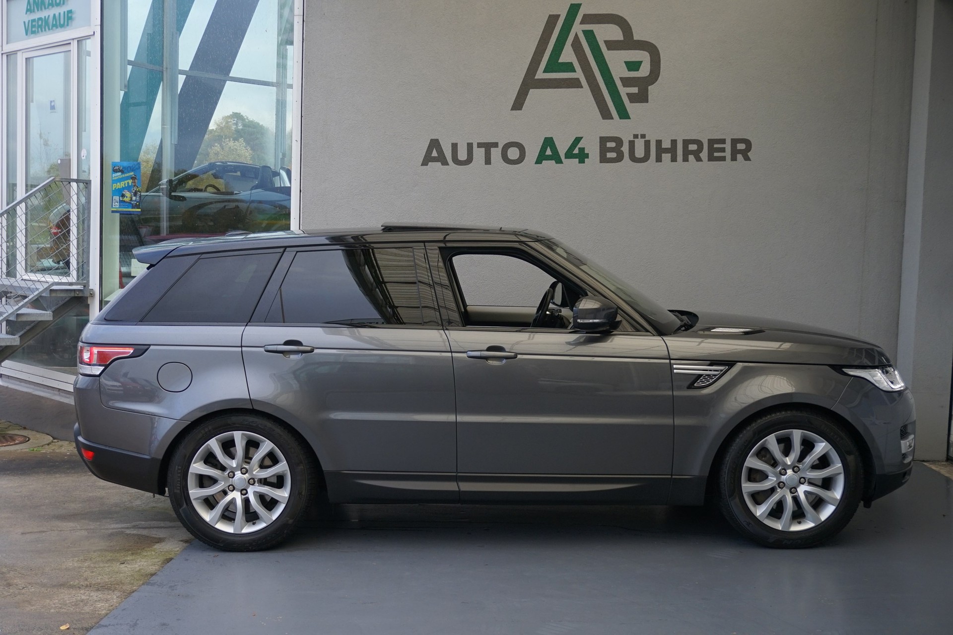 LAND ROVER RR Sport 3.0SDV6 HSE-image-4