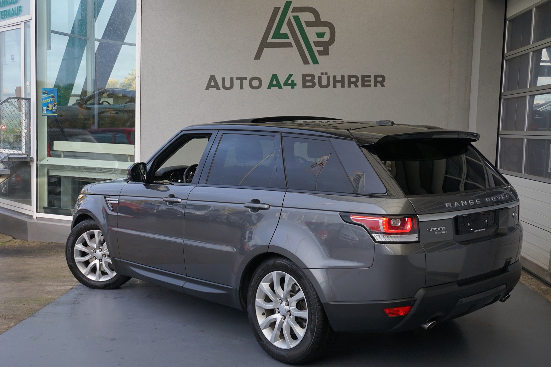 LAND ROVER RR Sport 3.0SDV6 HSE-image-5