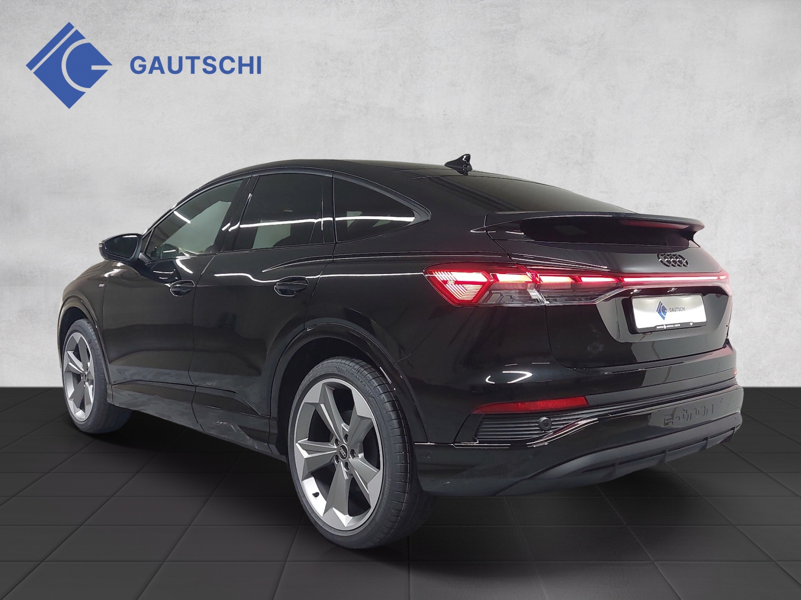 AUDI Q4 SB 50 e-tron quattro-image-2