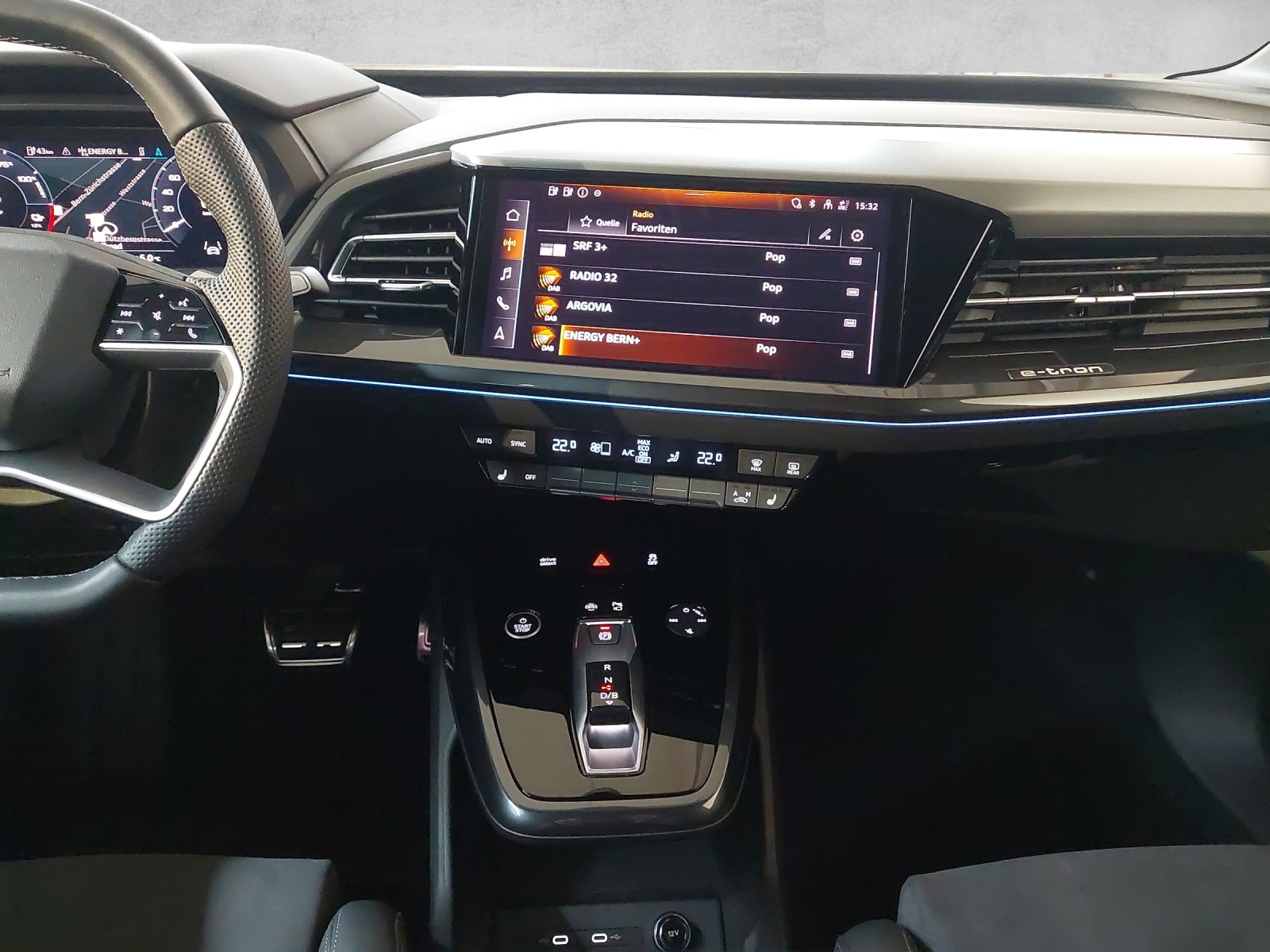AUDI Q4 SB 50 e-tron quattro-image-7
