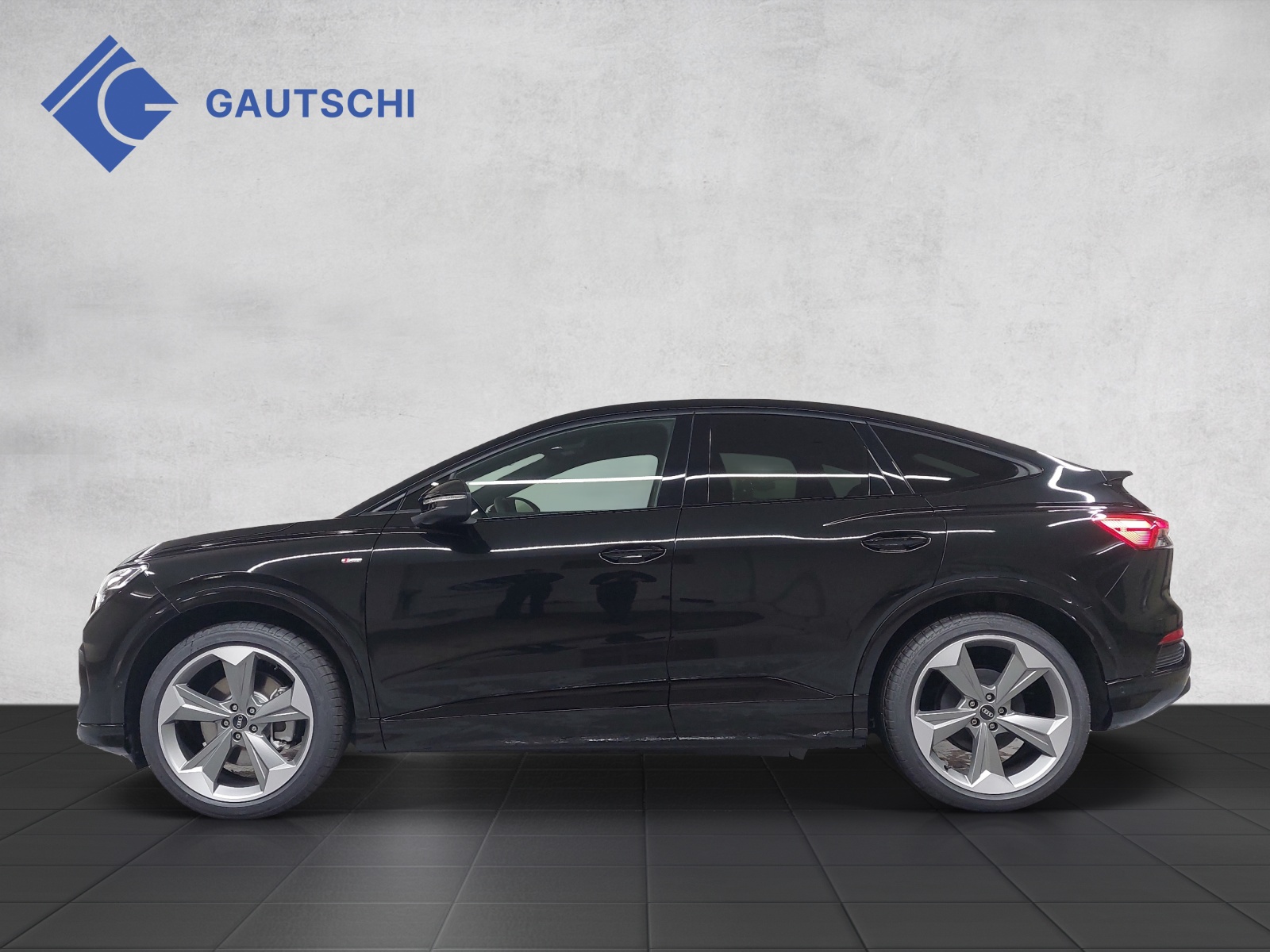 AUDI Q4 SB 50 e-tron quattro-image-1