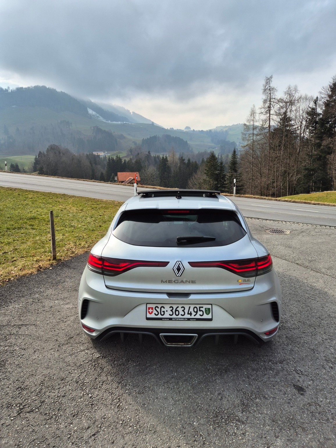 RENAULT Mégane R.S. 300 EDC-image-5