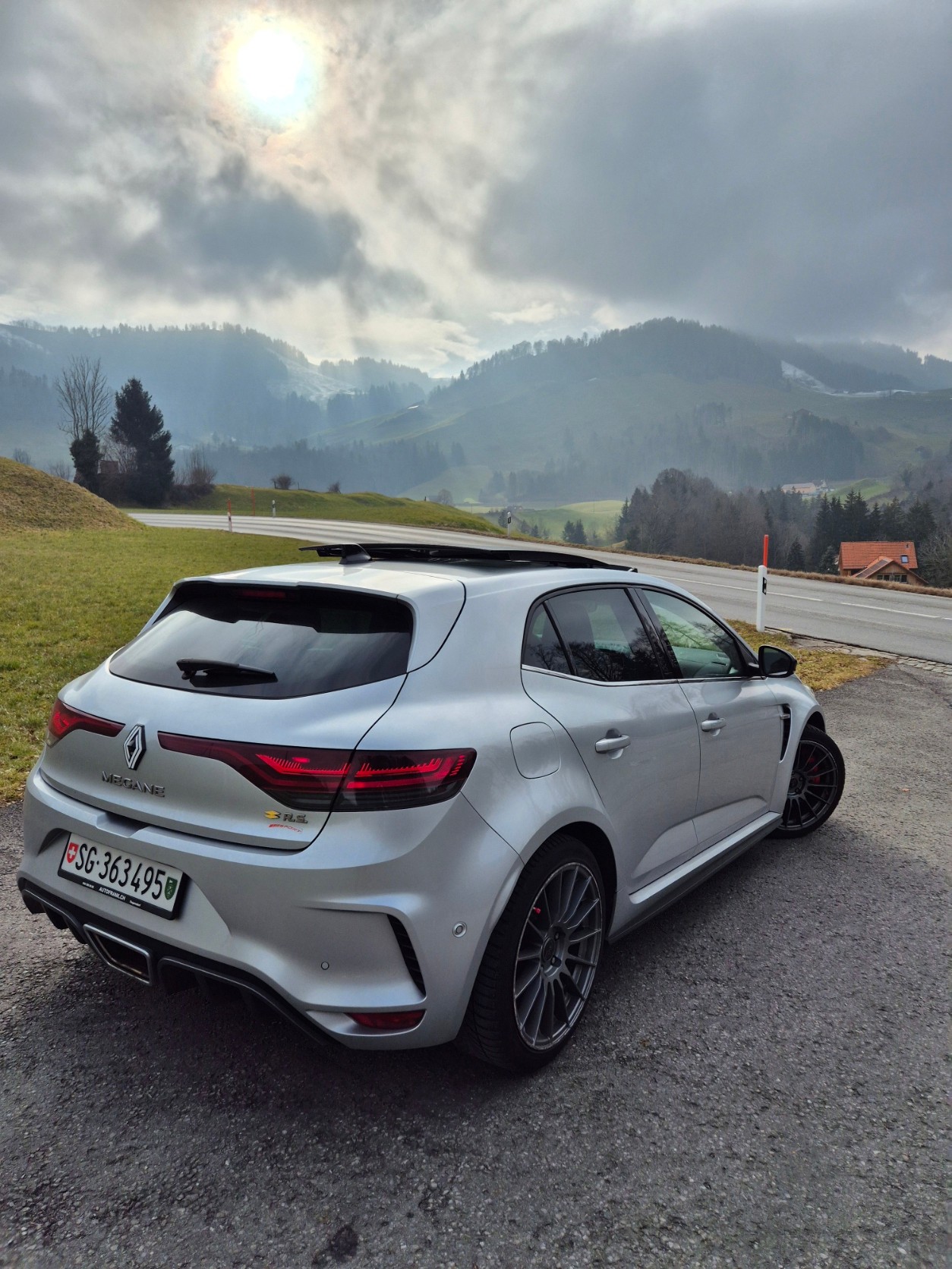 RENAULT Mégane R.S. 300 EDC-image-2