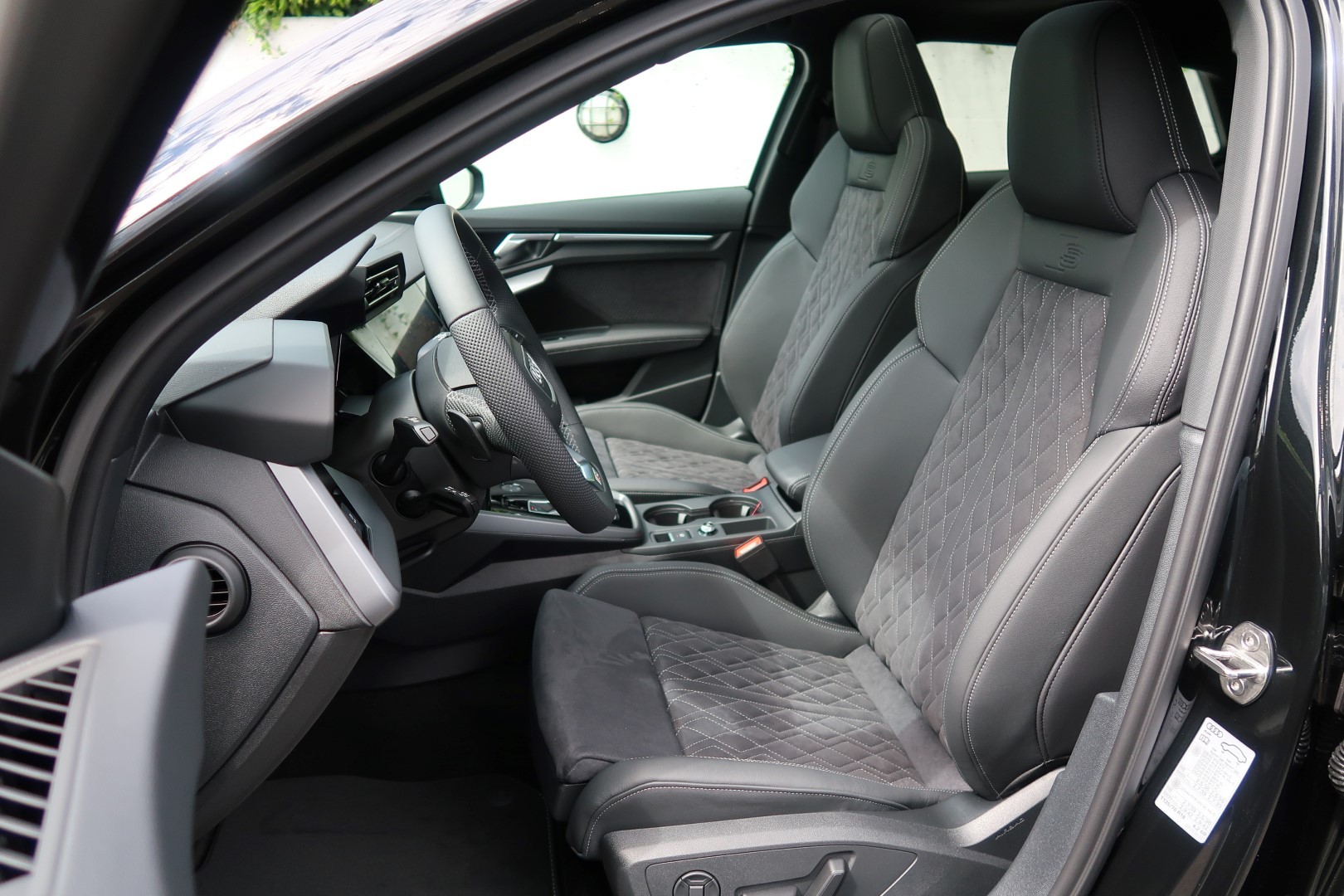 AUDI A3 Sportback 35 TFSI S line Attraction S-tronic-image-6