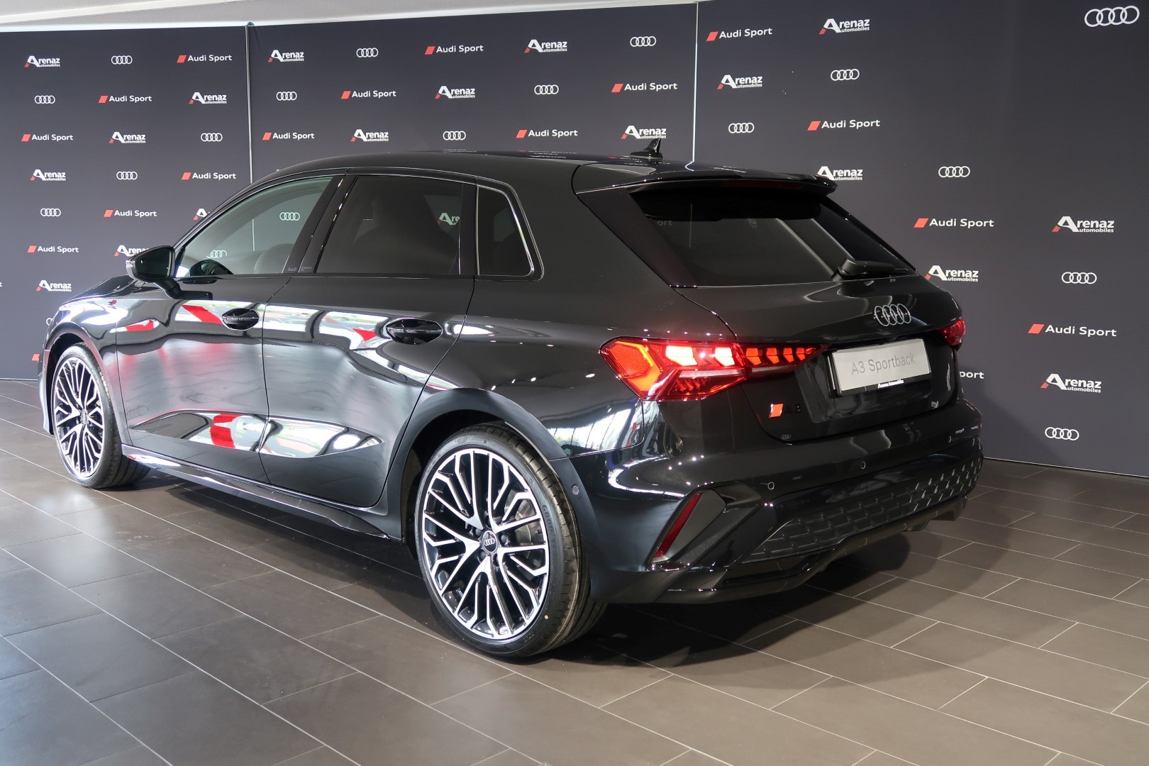 AUDI A3 Sportback 35 TFSI S line Attraction S-tronic-image-1