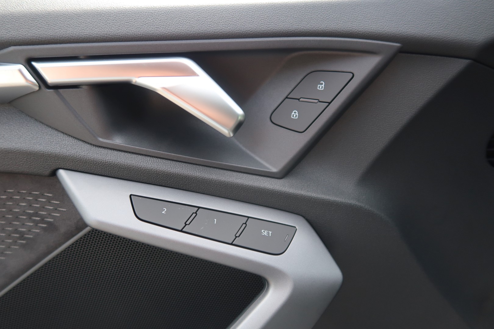 AUDI A3 Sportback 35 TFSI S line Attraction S-tronic-image-10