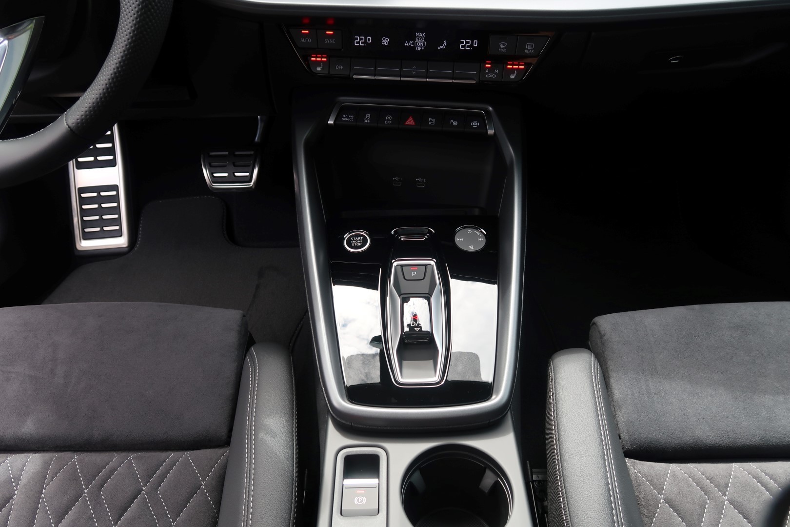 AUDI A3 Sportback 35 TFSI S line Attraction S-tronic-image-12