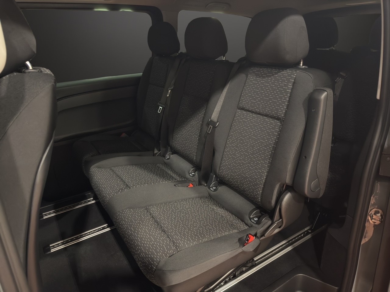 MERCEDES-BENZ eVito 126 Lang Tourer Pro-image-7