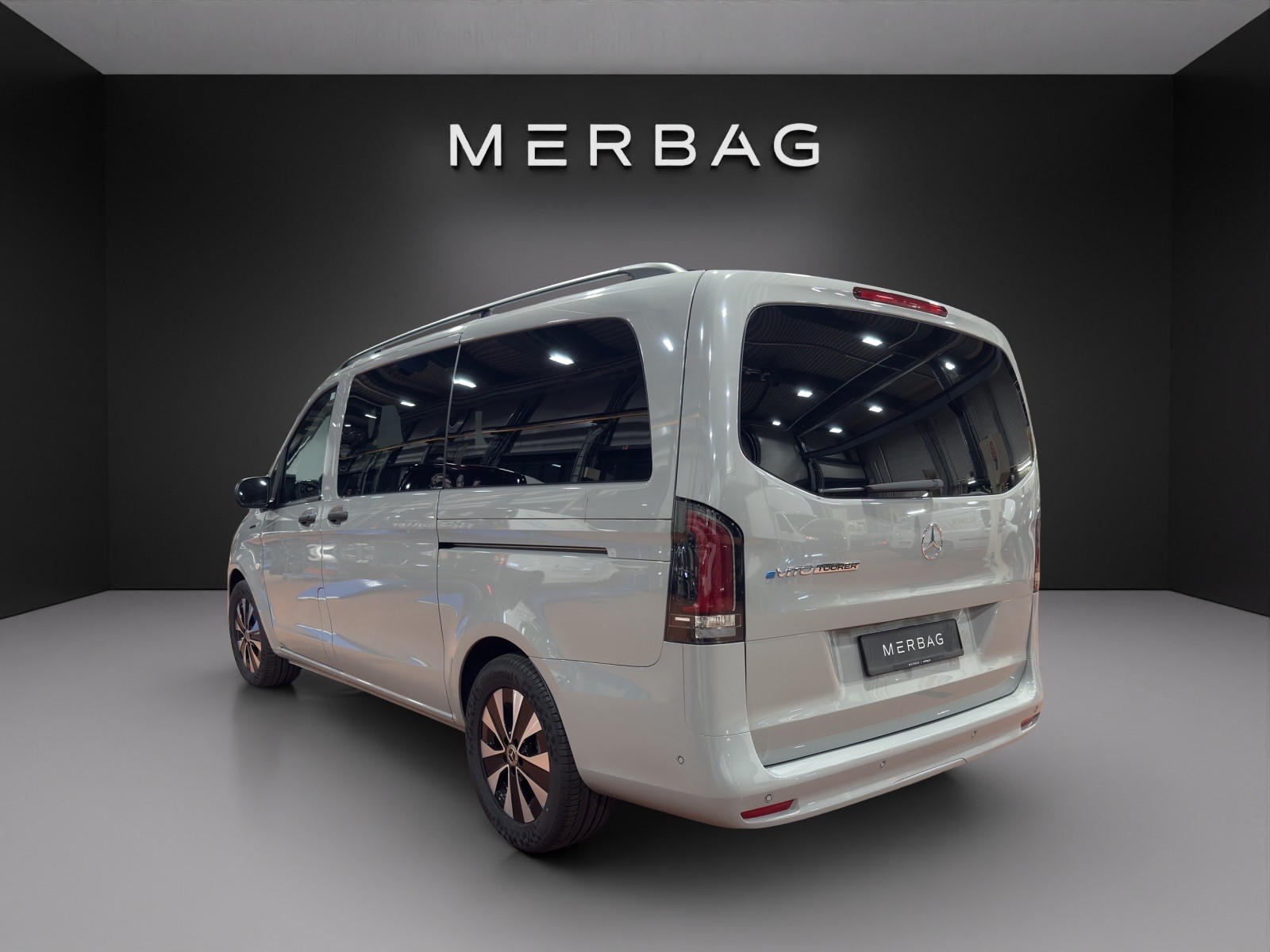 MERCEDES-BENZ eVito 126 Lang Tourer Pro-image-3