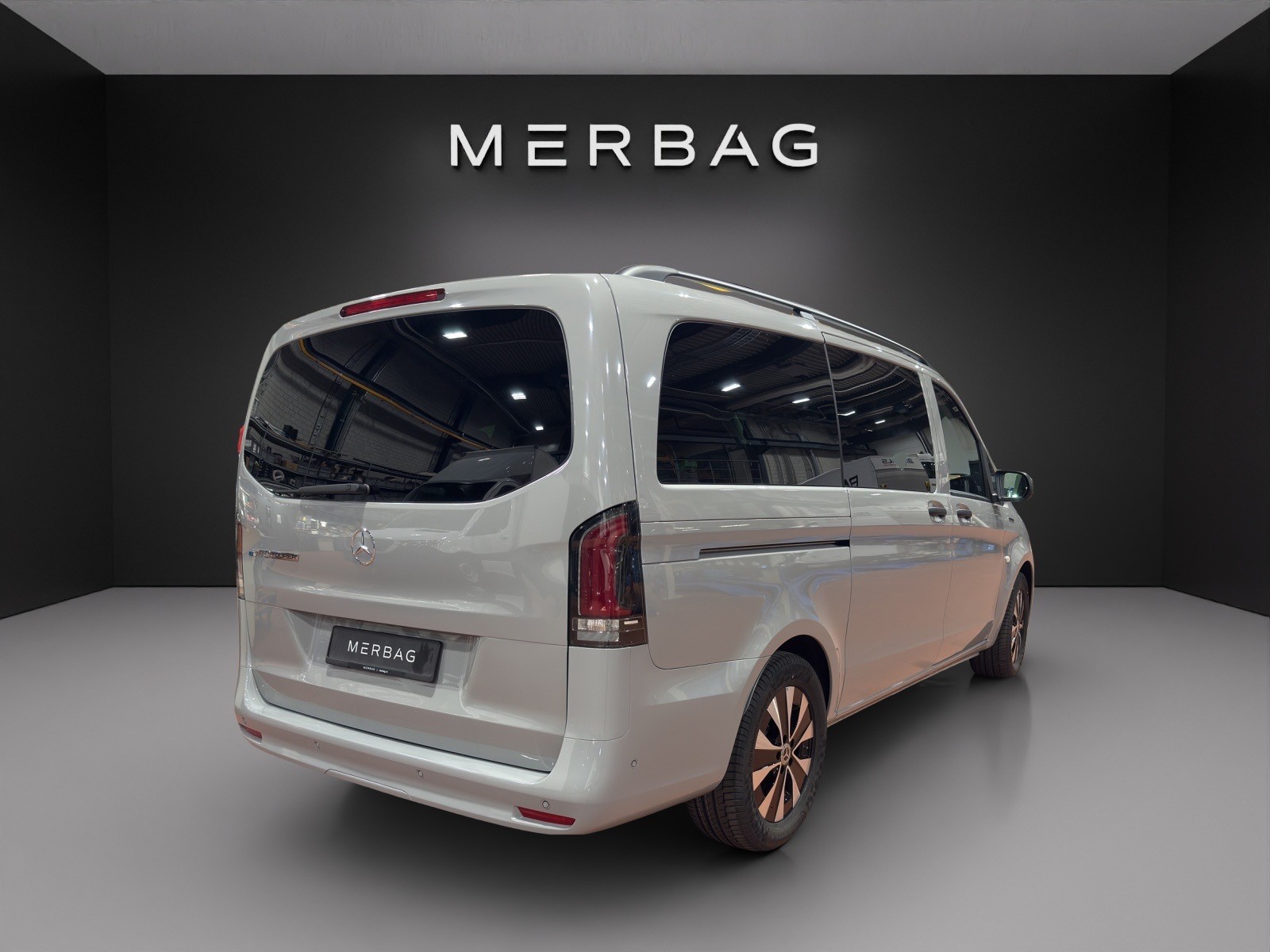 MERCEDES-BENZ eVito 126 Lang Tourer Pro-image-1