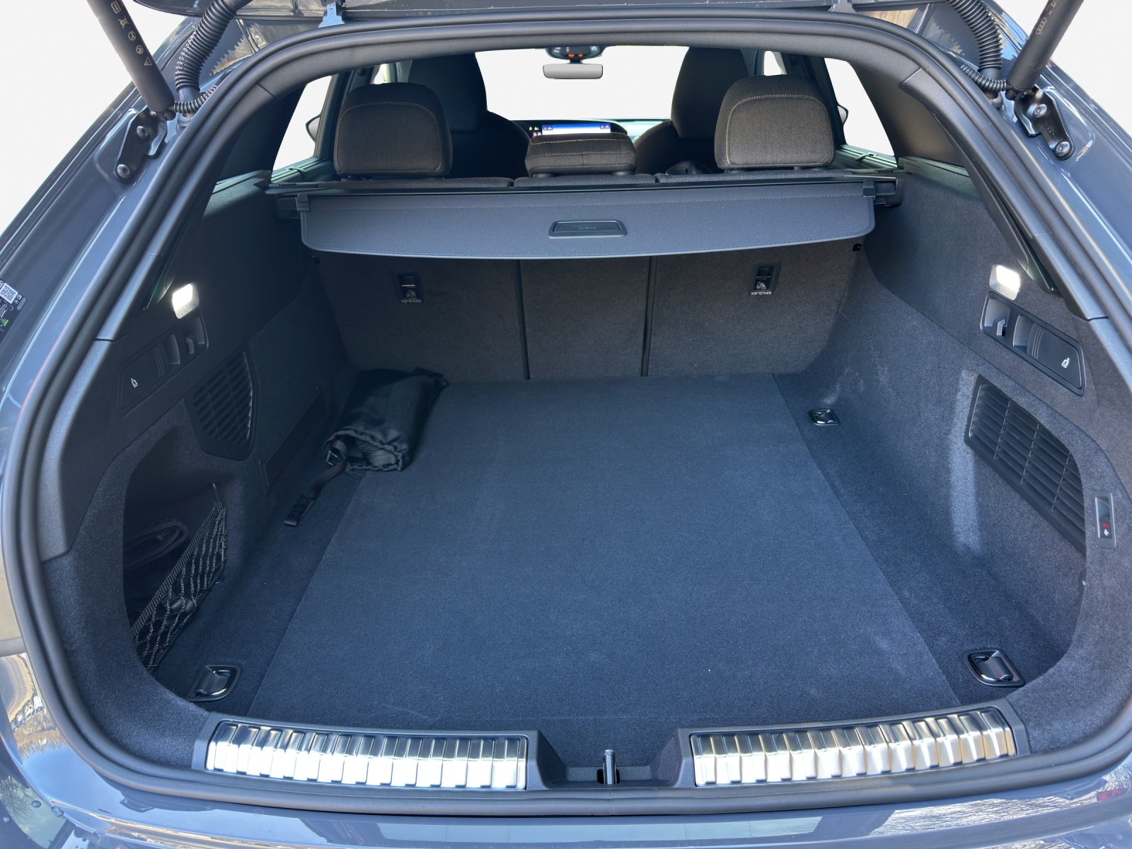AUDI A5 Avant TDI quattro 150 kW Attraction S tronic-image-12