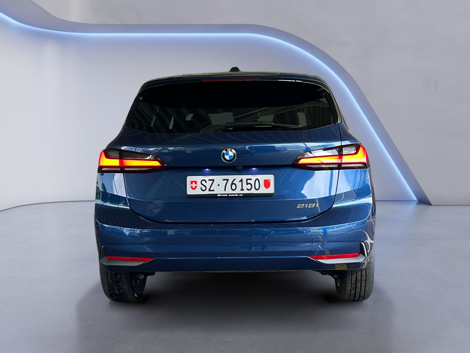 BMW 218i Active Tourer-image-3