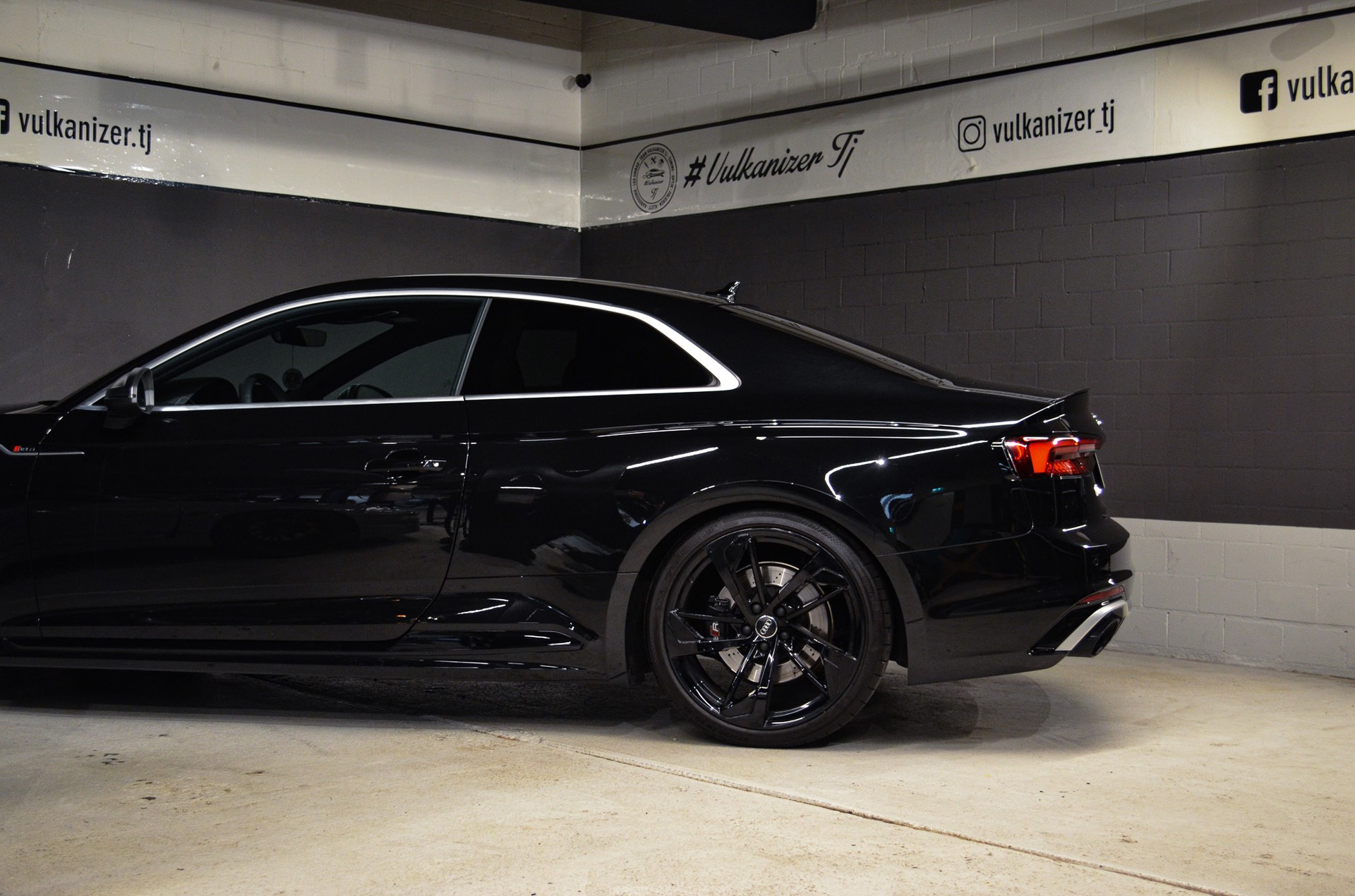 AUDI RS5 Coupé 2.9 TFSI quattro tiptronic-image-7