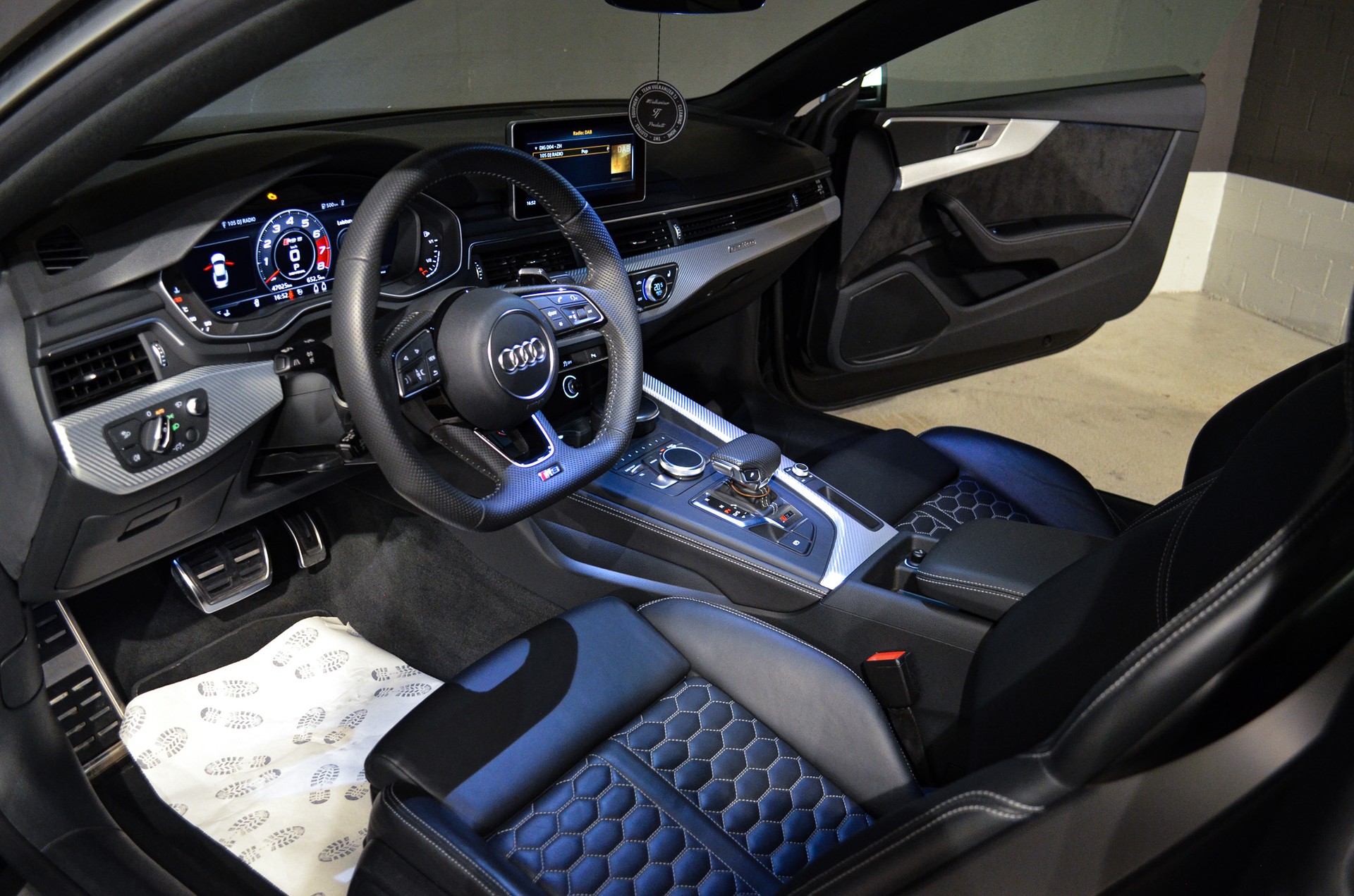 AUDI RS5 Coupé 2.9 TFSI quattro tiptronic-image-16