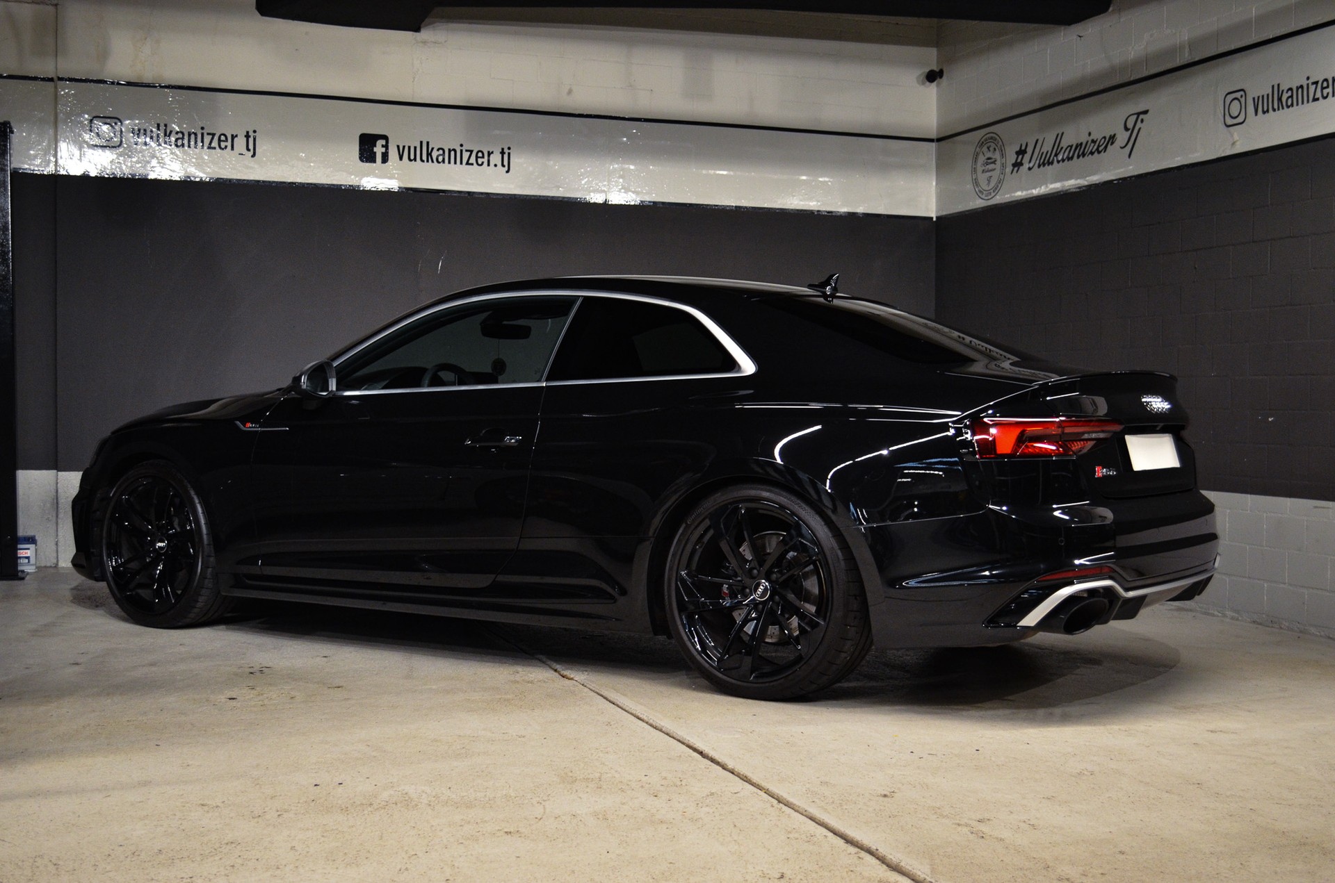 AUDI RS5 Coupé 2.9 TFSI quattro tiptronic-image-6