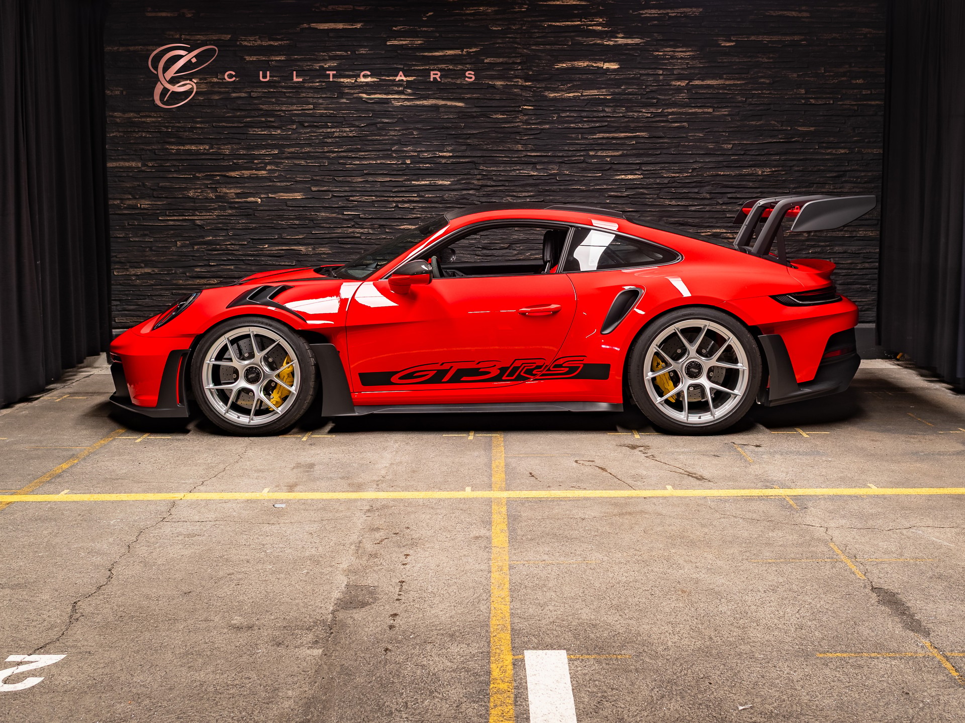 PORSCHE 911 GT3 RS *CH-Auto*full option*foliert*-showroom-element-1
