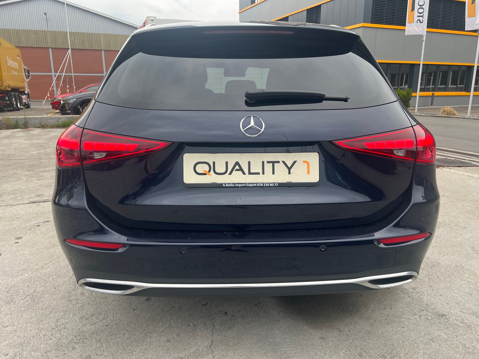MERCEDES-BENZ C 220 d T 4Matic Avantgarde-image-4