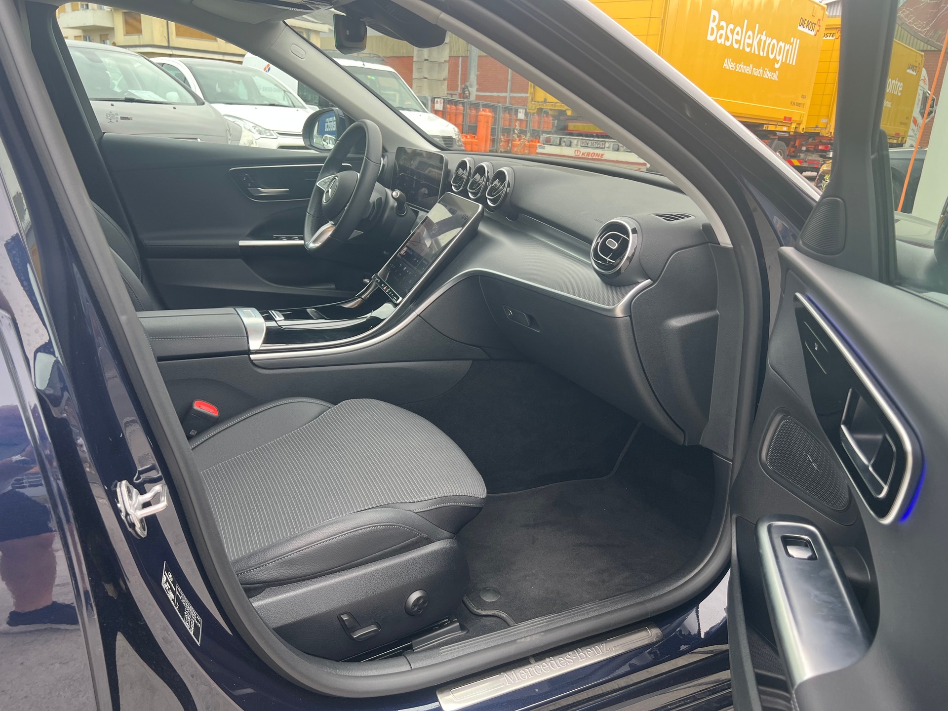 MERCEDES-BENZ C 220 d T 4Matic Avantgarde-image-15