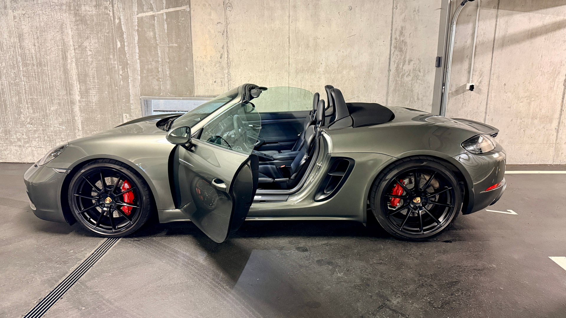 PORSCHE 718 Boxster GTS 4.0 PDK-image-1