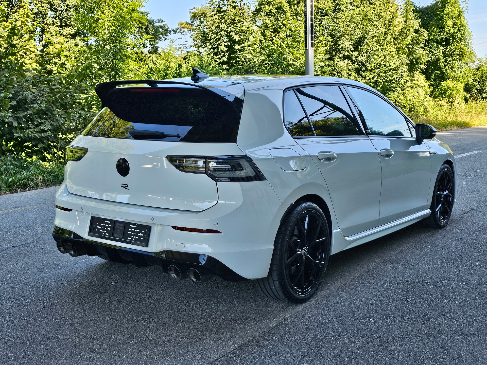 VW Golf 2.0 TSI R DSG 4Motion R 20 Years / Akrapovic-image-5
