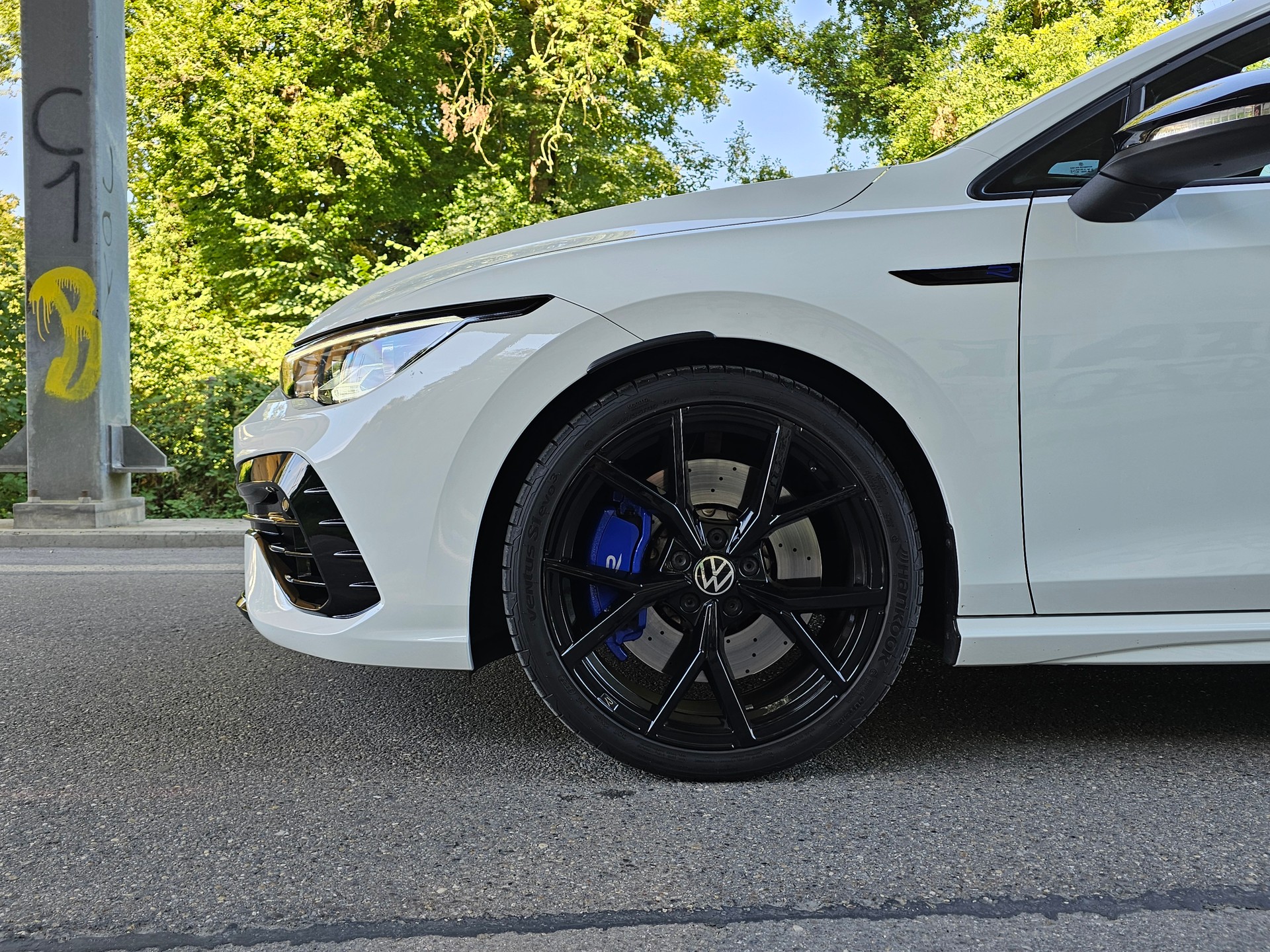 VW Golf 2.0 TSI R DSG 4Motion R 20 Years / Akrapovic-image-14