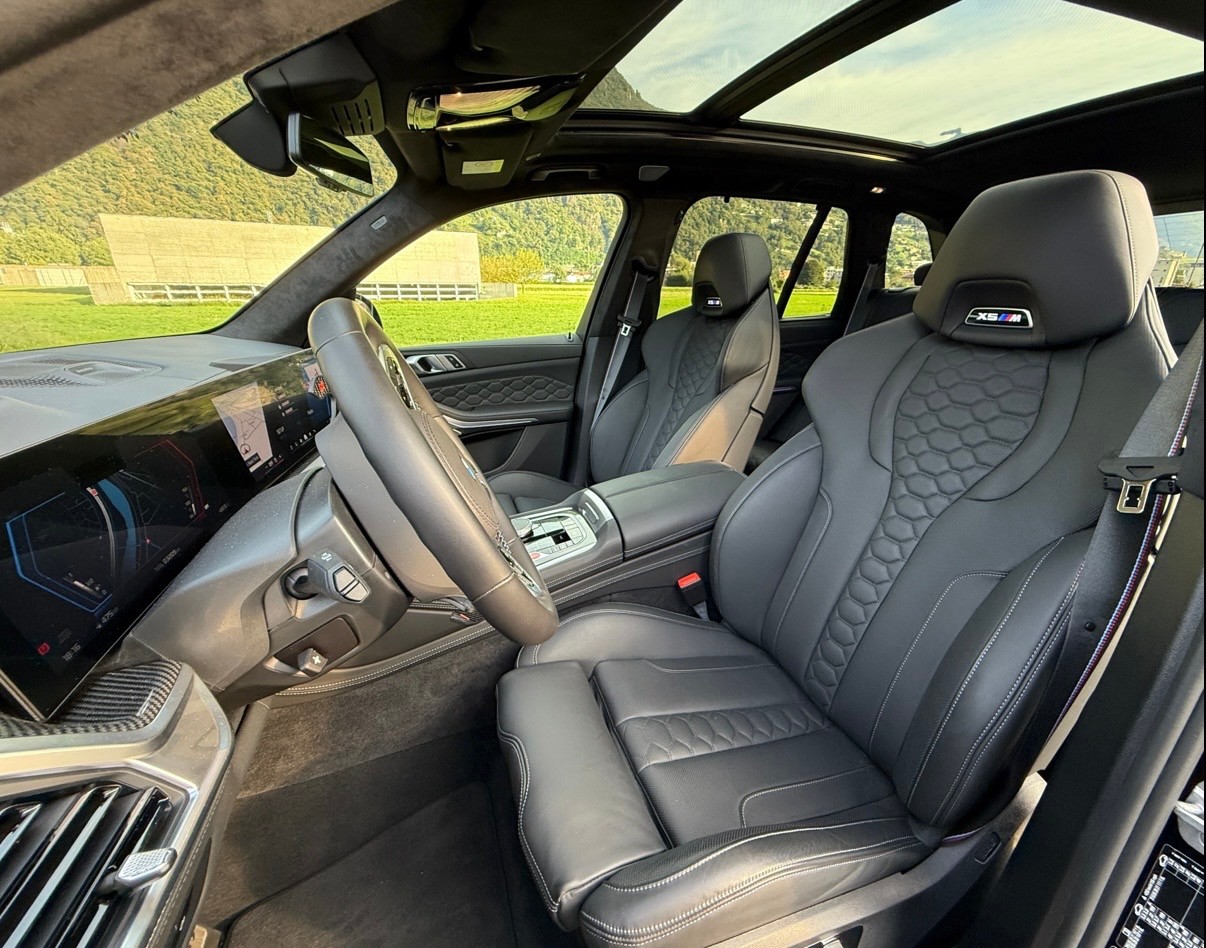 BMW X5M-image-6
