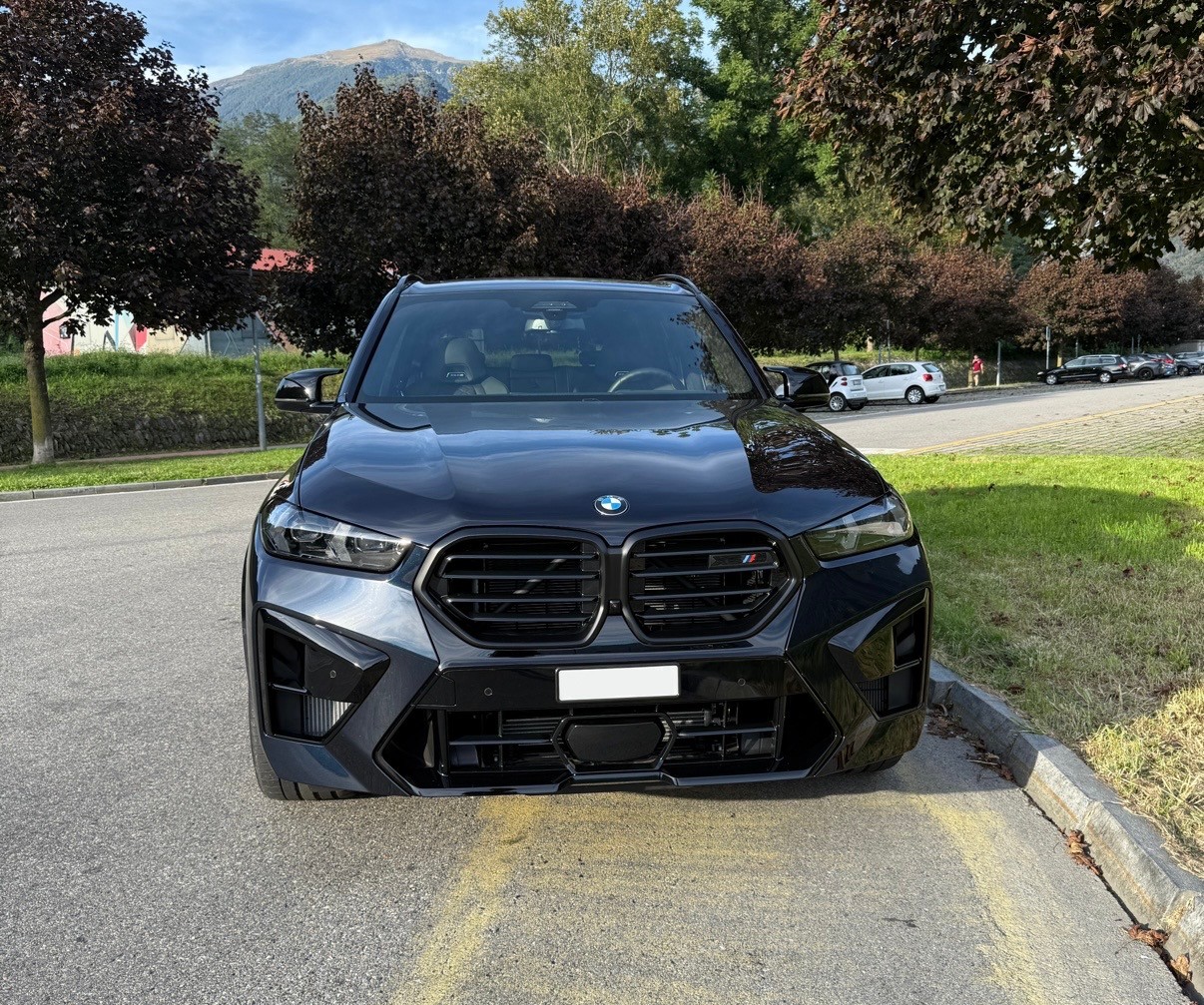 BMW X5M-image-1