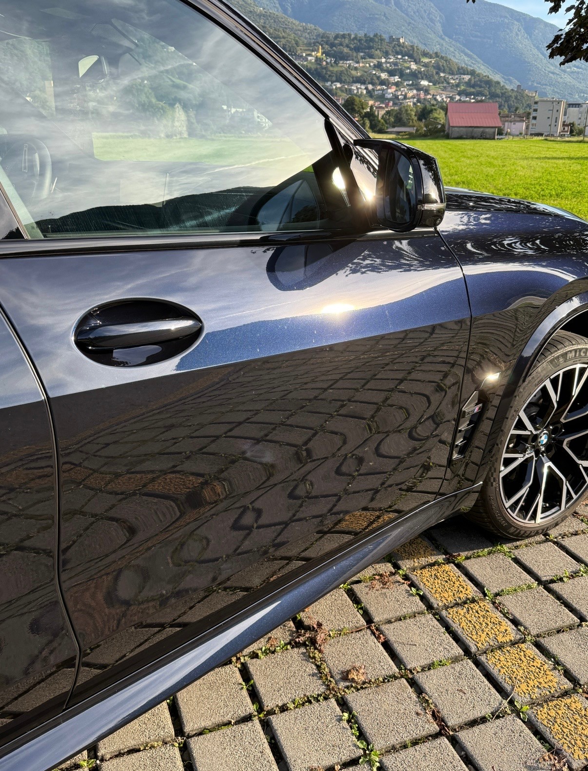 BMW X5M-image-4