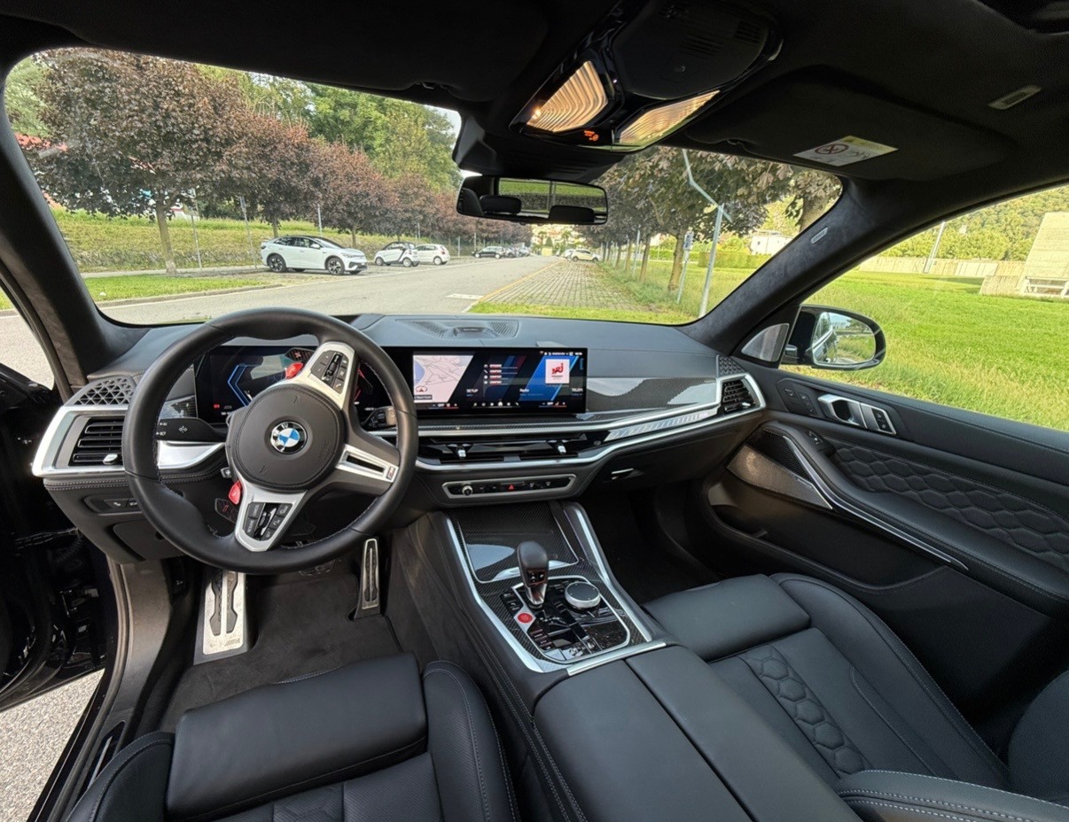 BMW X5M-image-5